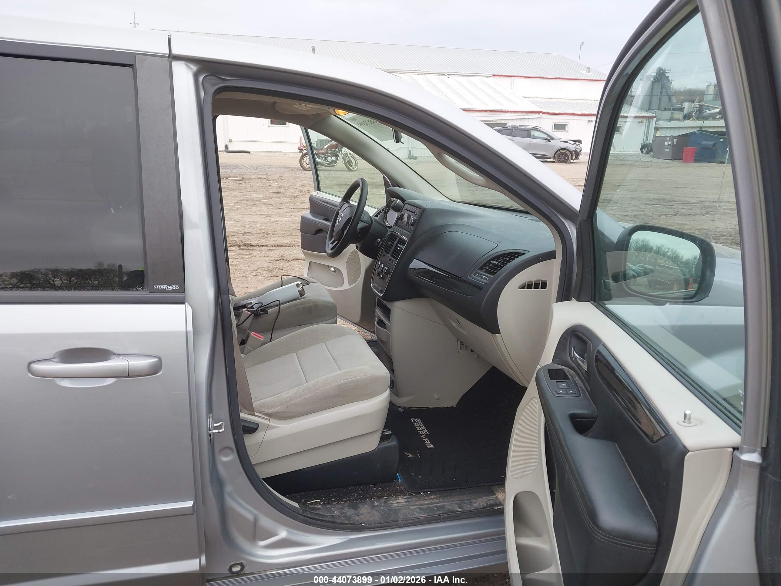 DODGE GRAND image 5