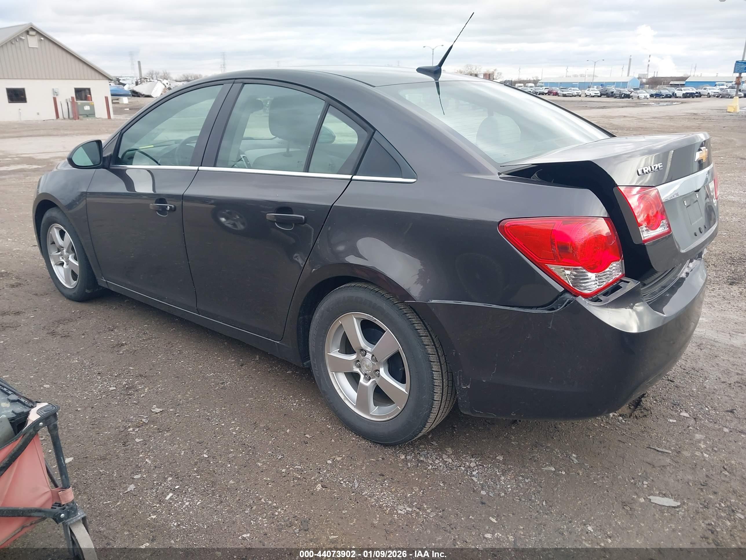 CHEVROLET CRUZE image 3