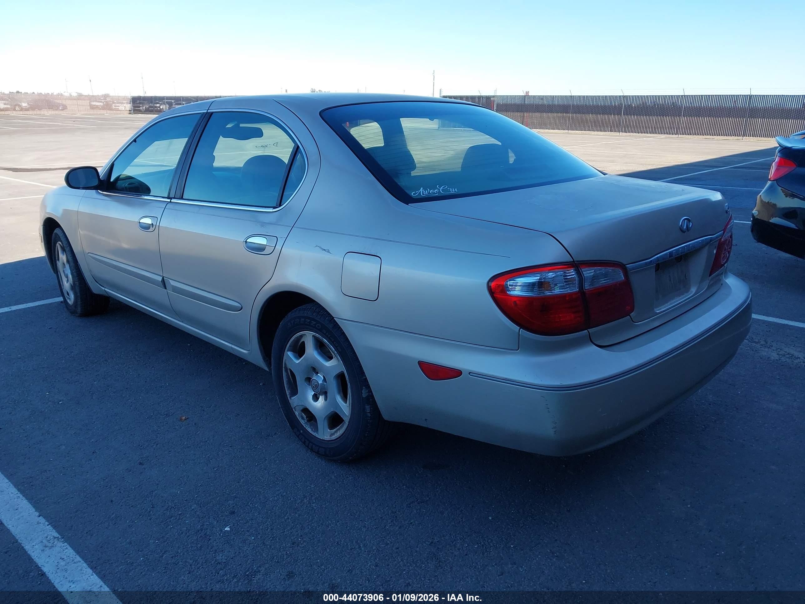 INFINITI I30 image 3