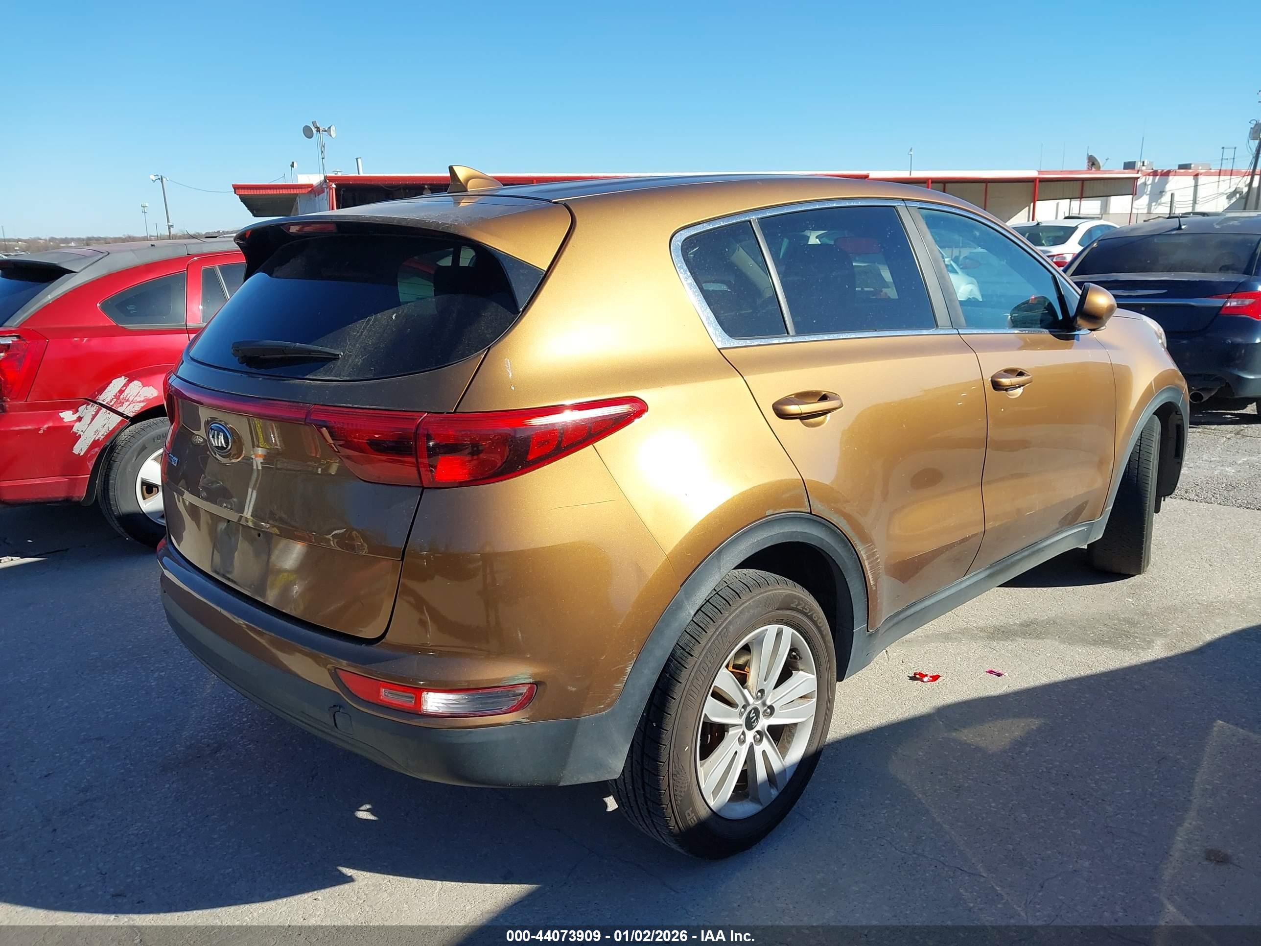 KIA SPORTAGE image 4