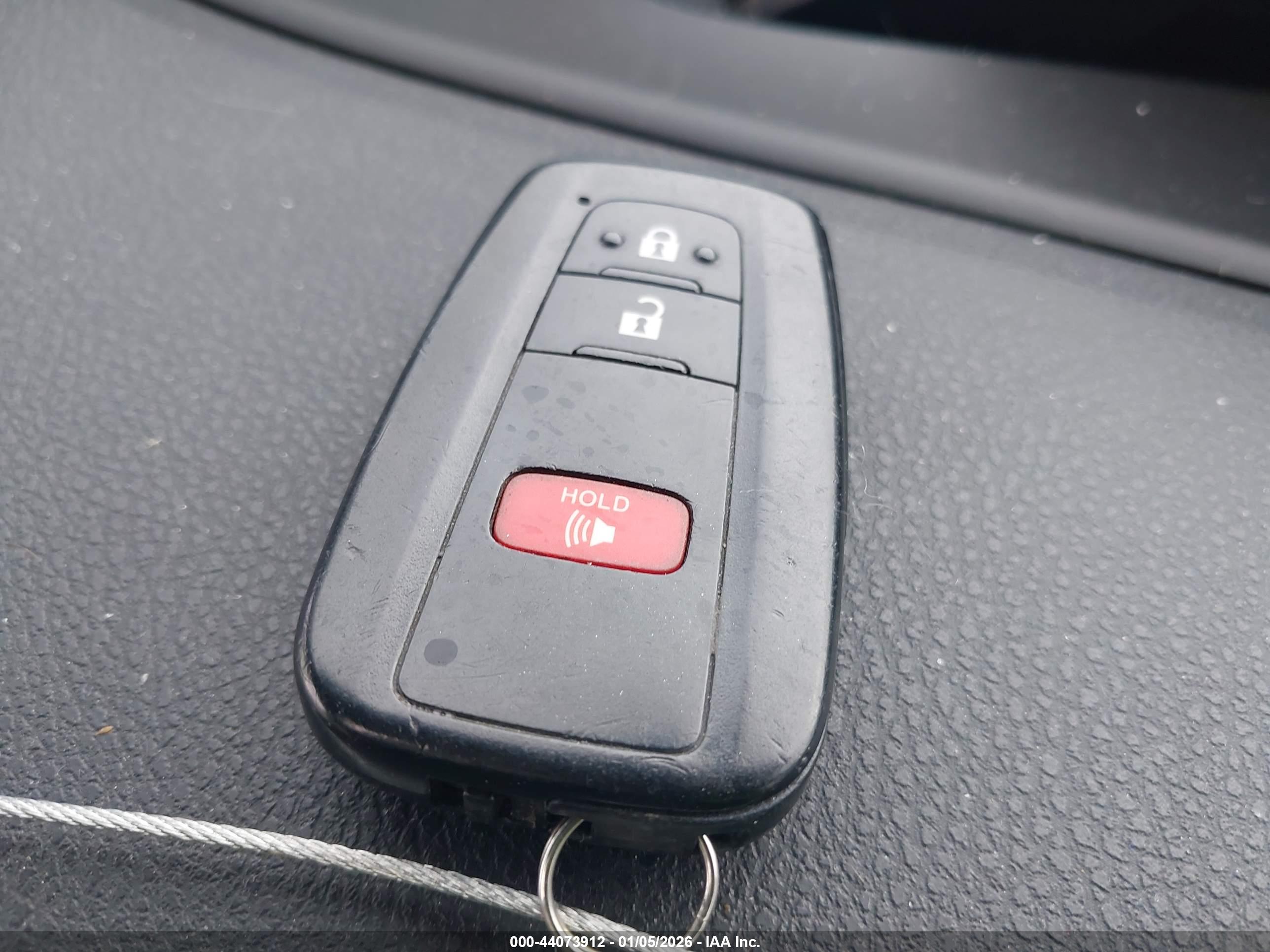 TOYOTA PRIUS image 11