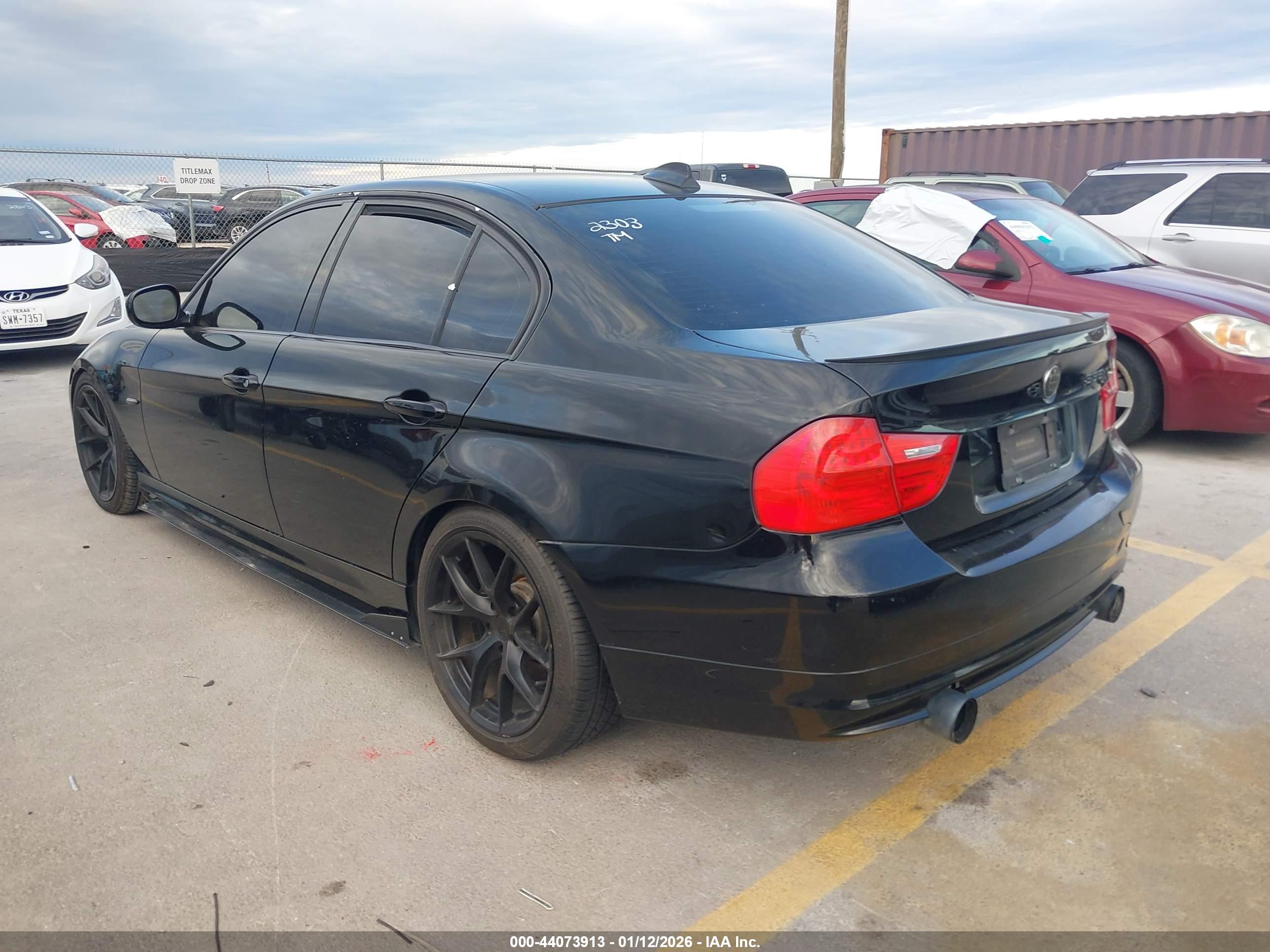 BMW 335I image 3