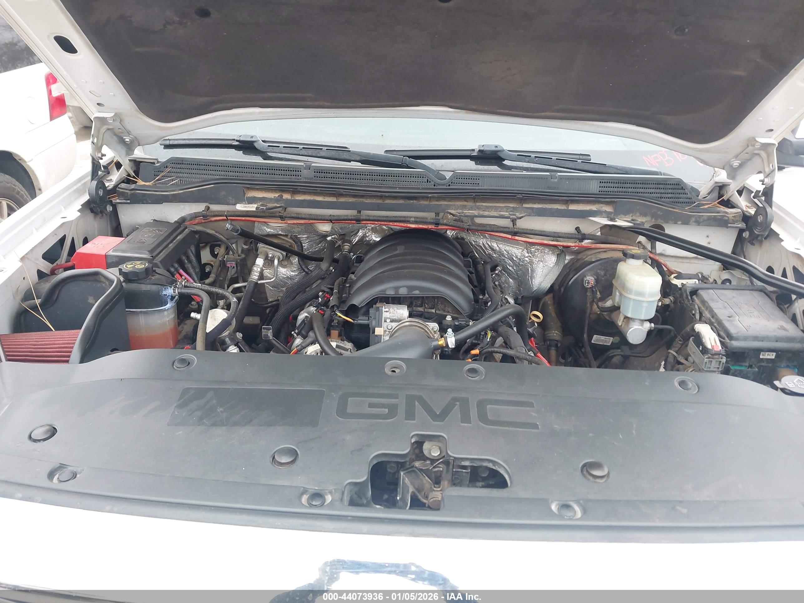 GMC SIERRA image 10