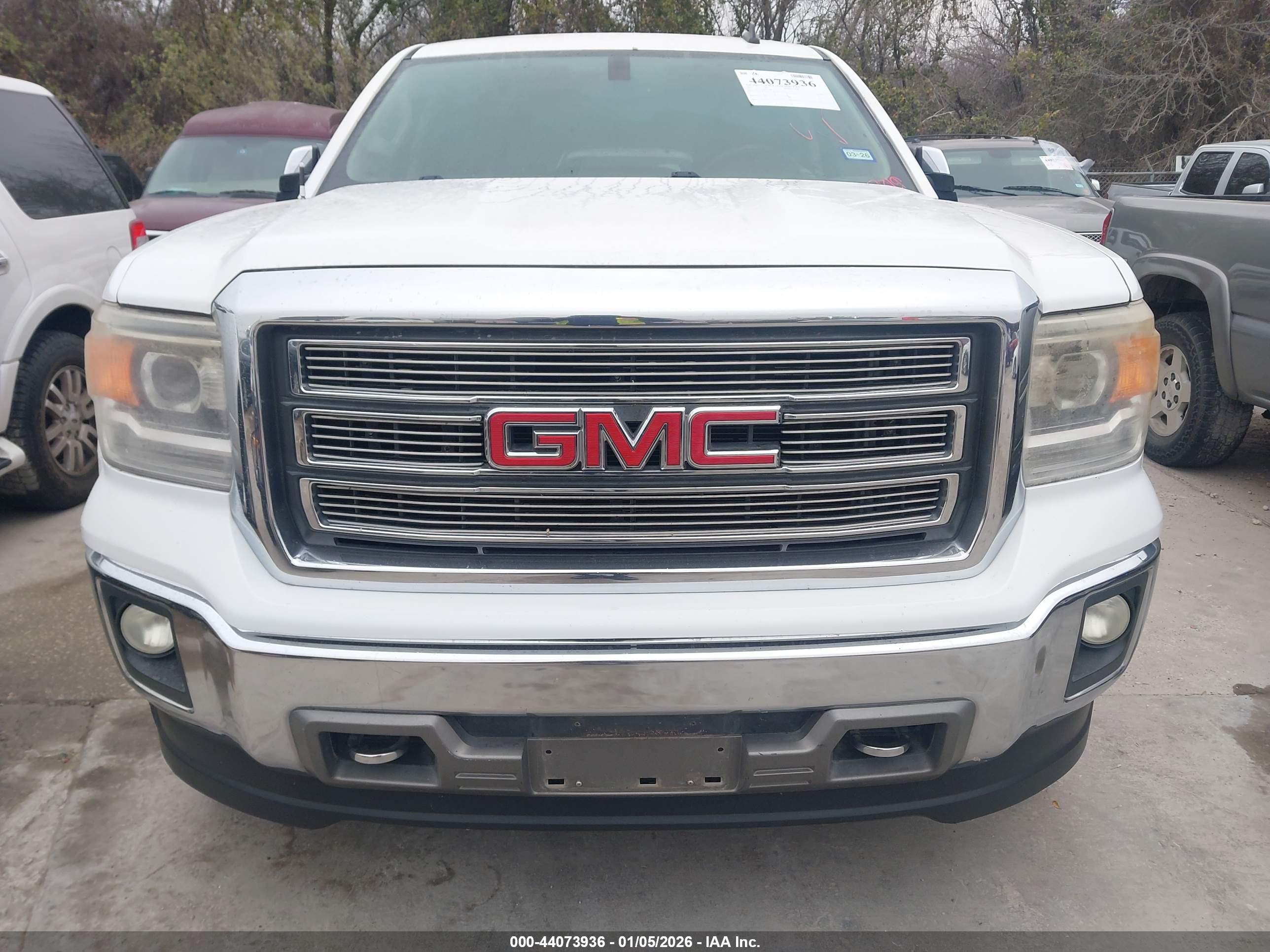 GMC SIERRA image 6