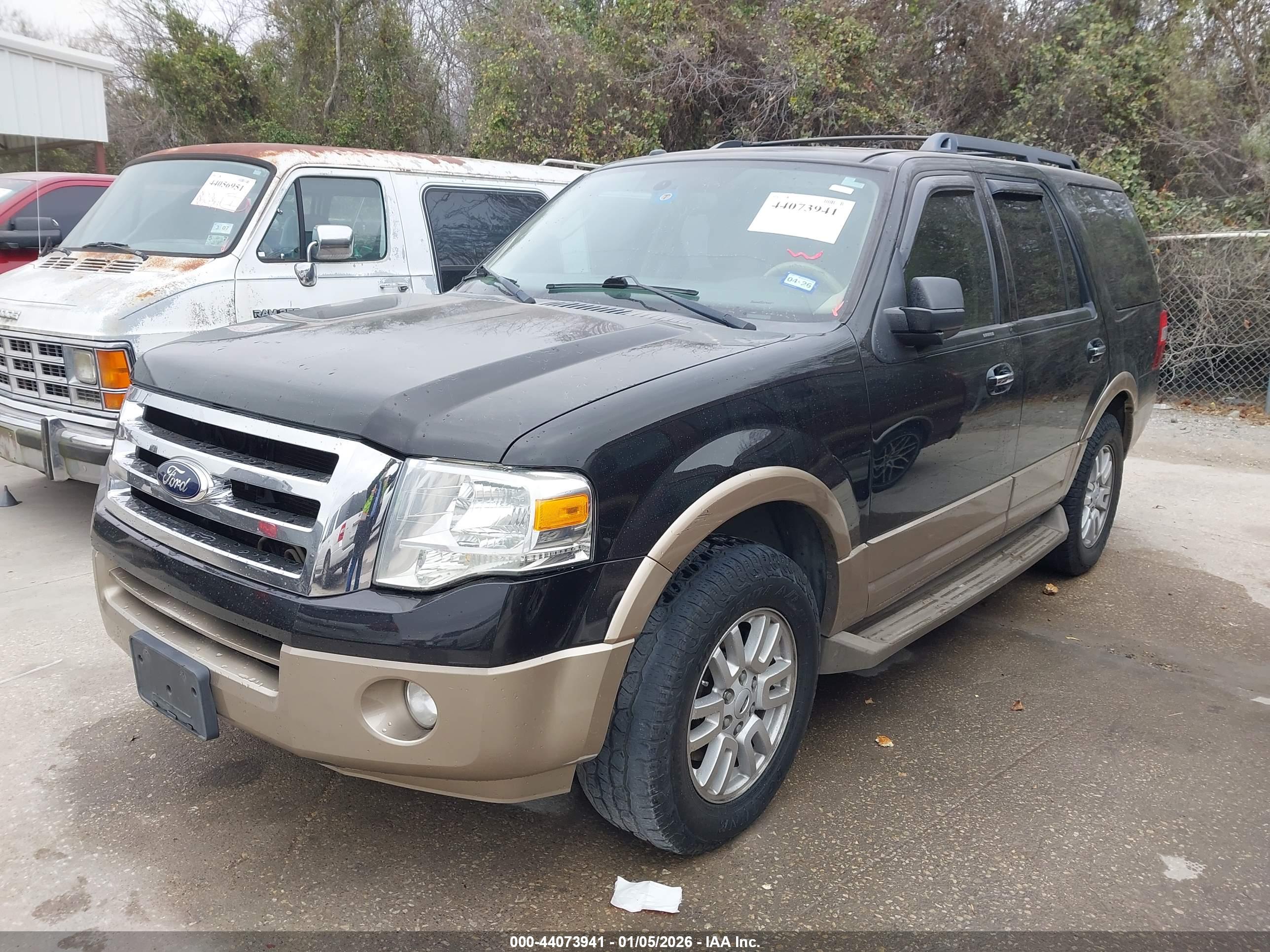 FORD EXPEDITION image 2