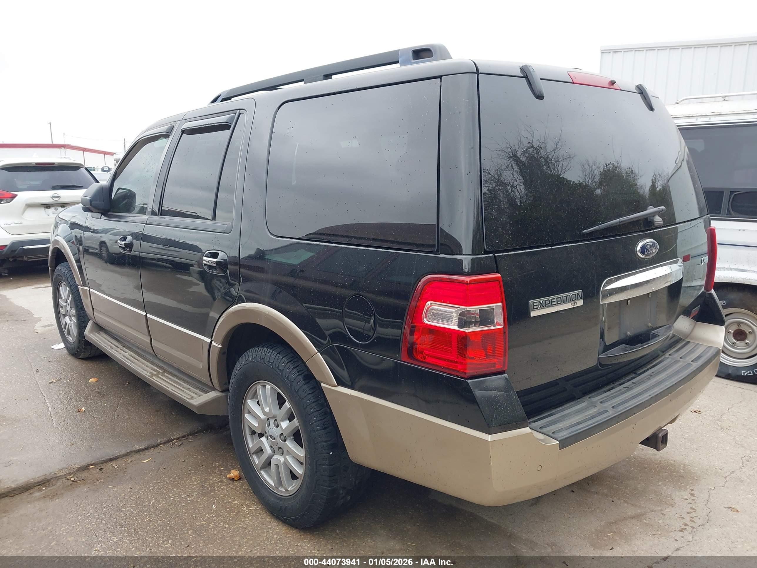 FORD EXPEDITION image 3