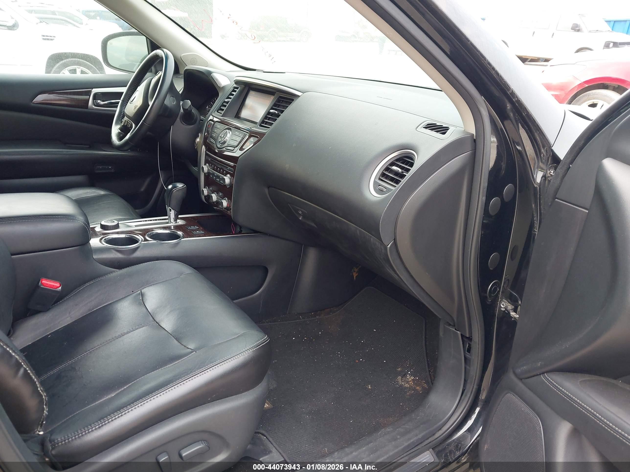 NISSAN PATHFINDER image 5