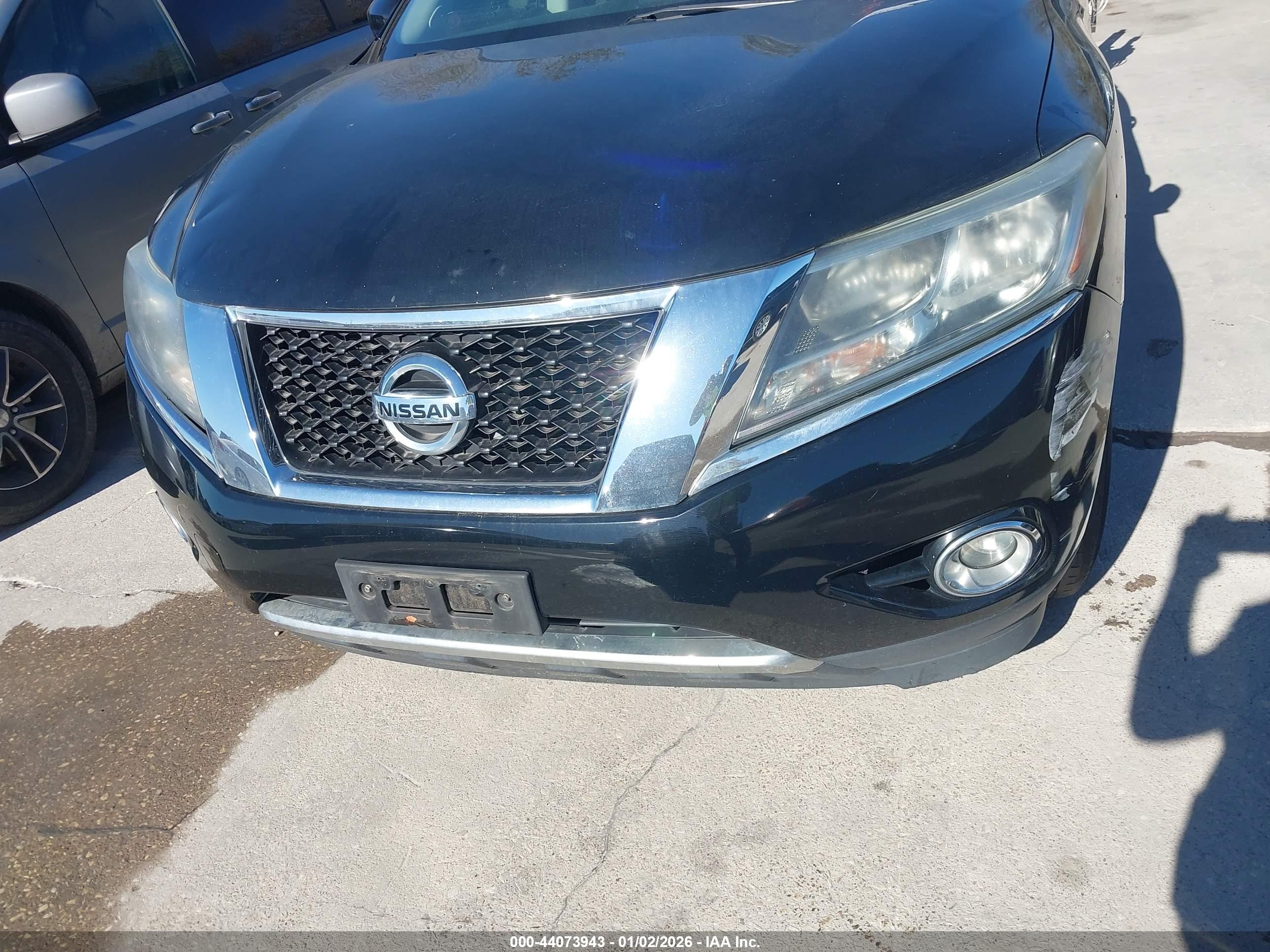 NISSAN PATHFINDER image 6