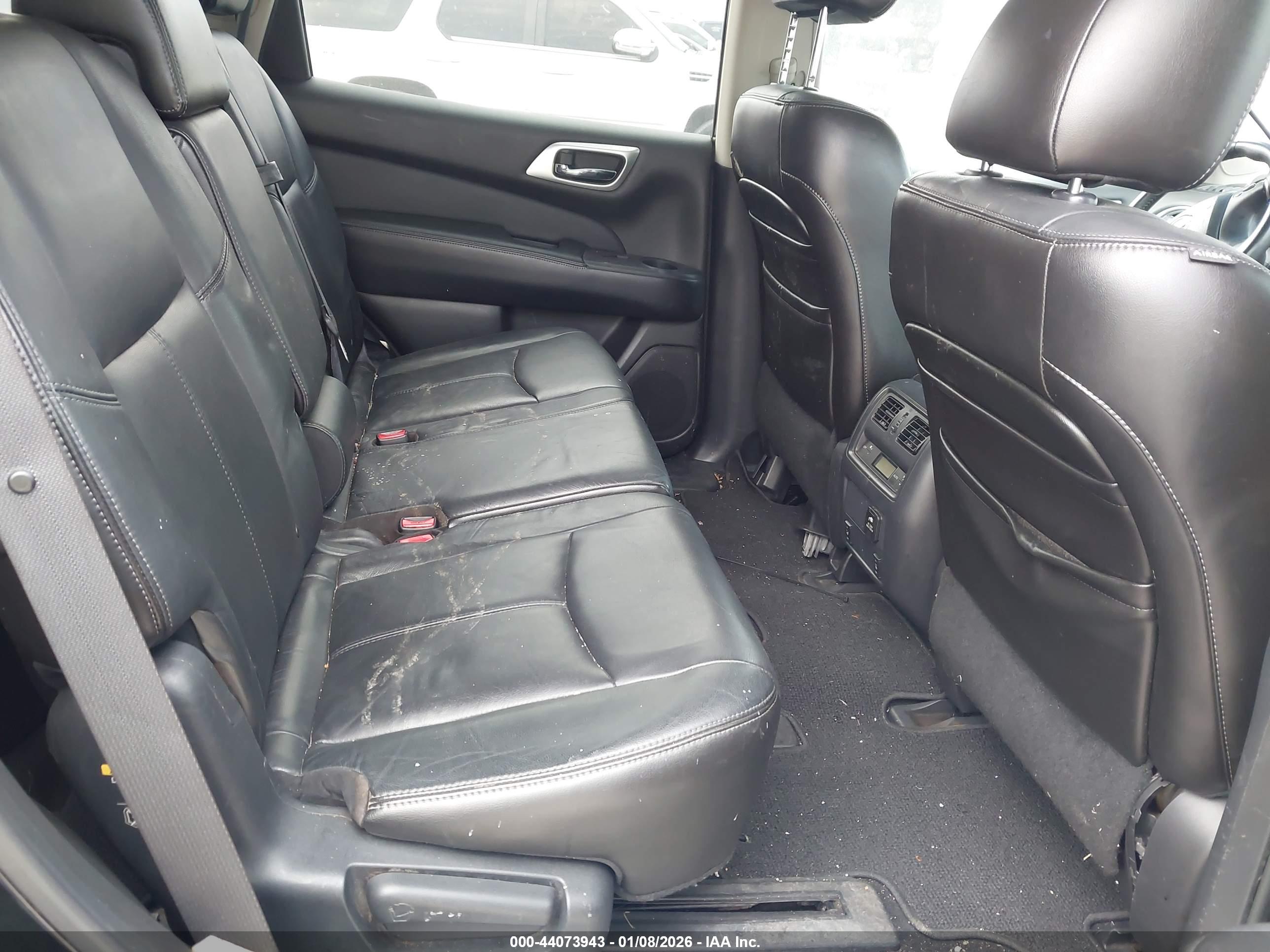 NISSAN PATHFINDER image 8