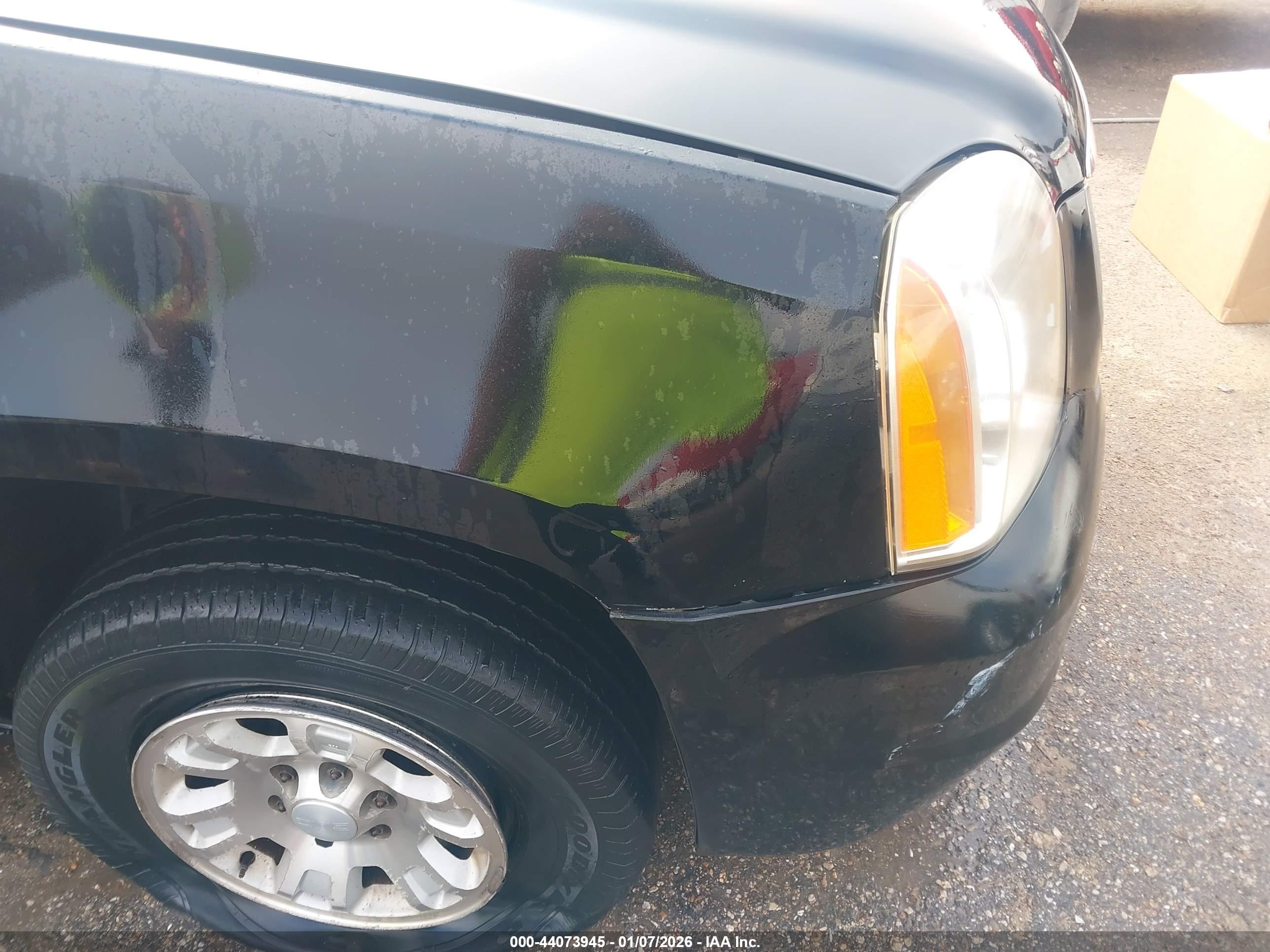 GMC YUKON image 6