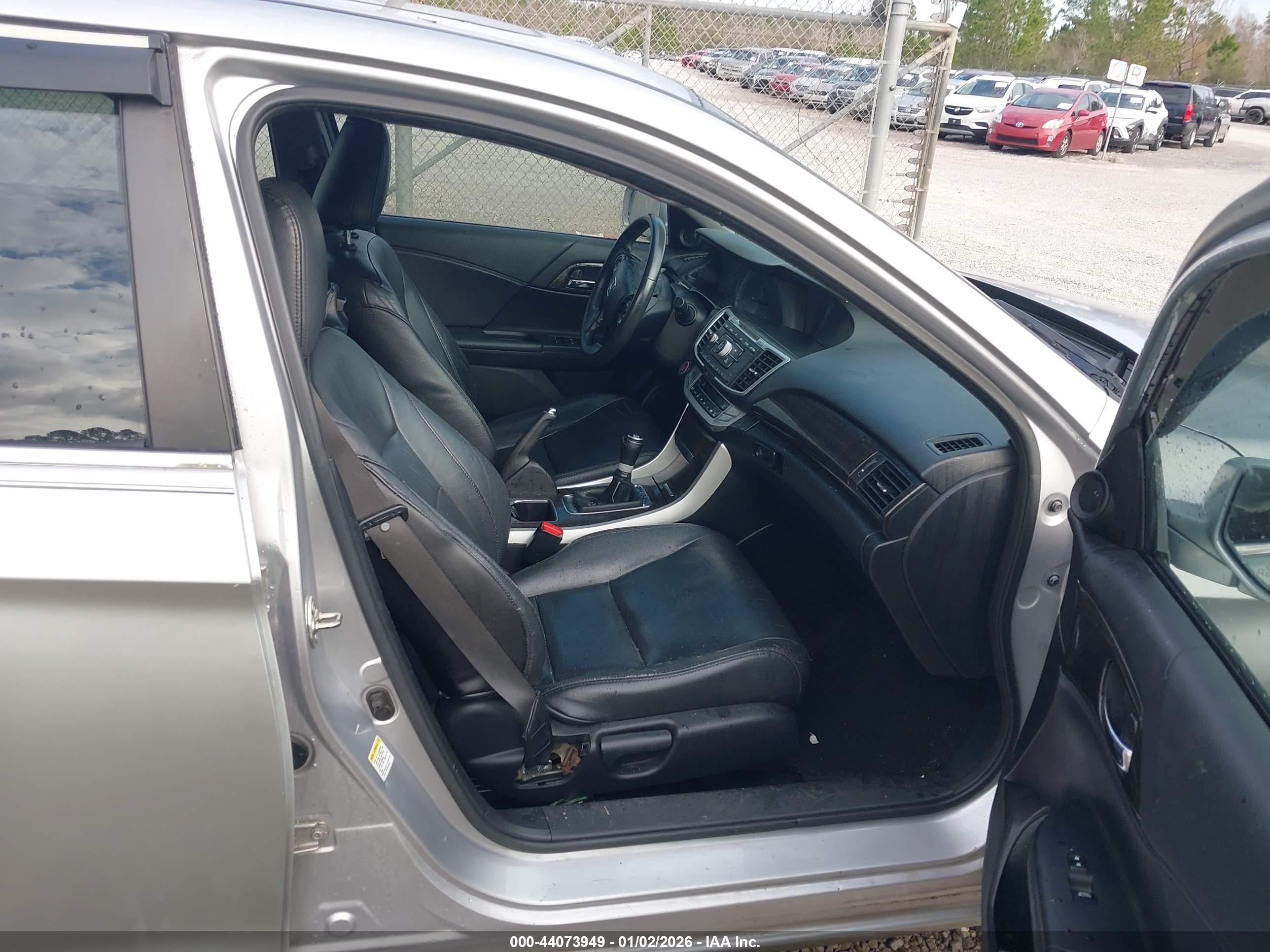 HONDA ACCORD image 5