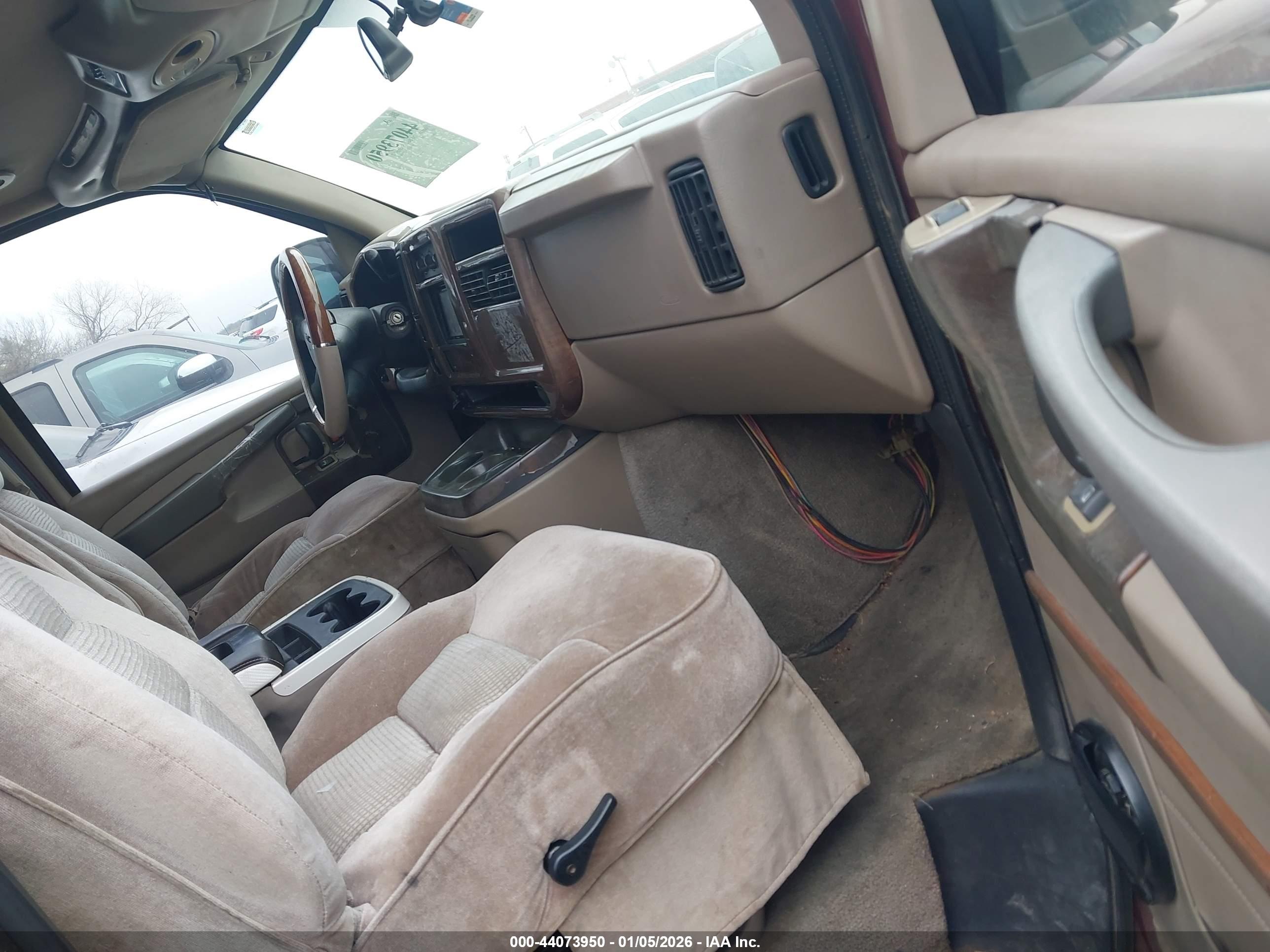 GMC SAVANA image 5
