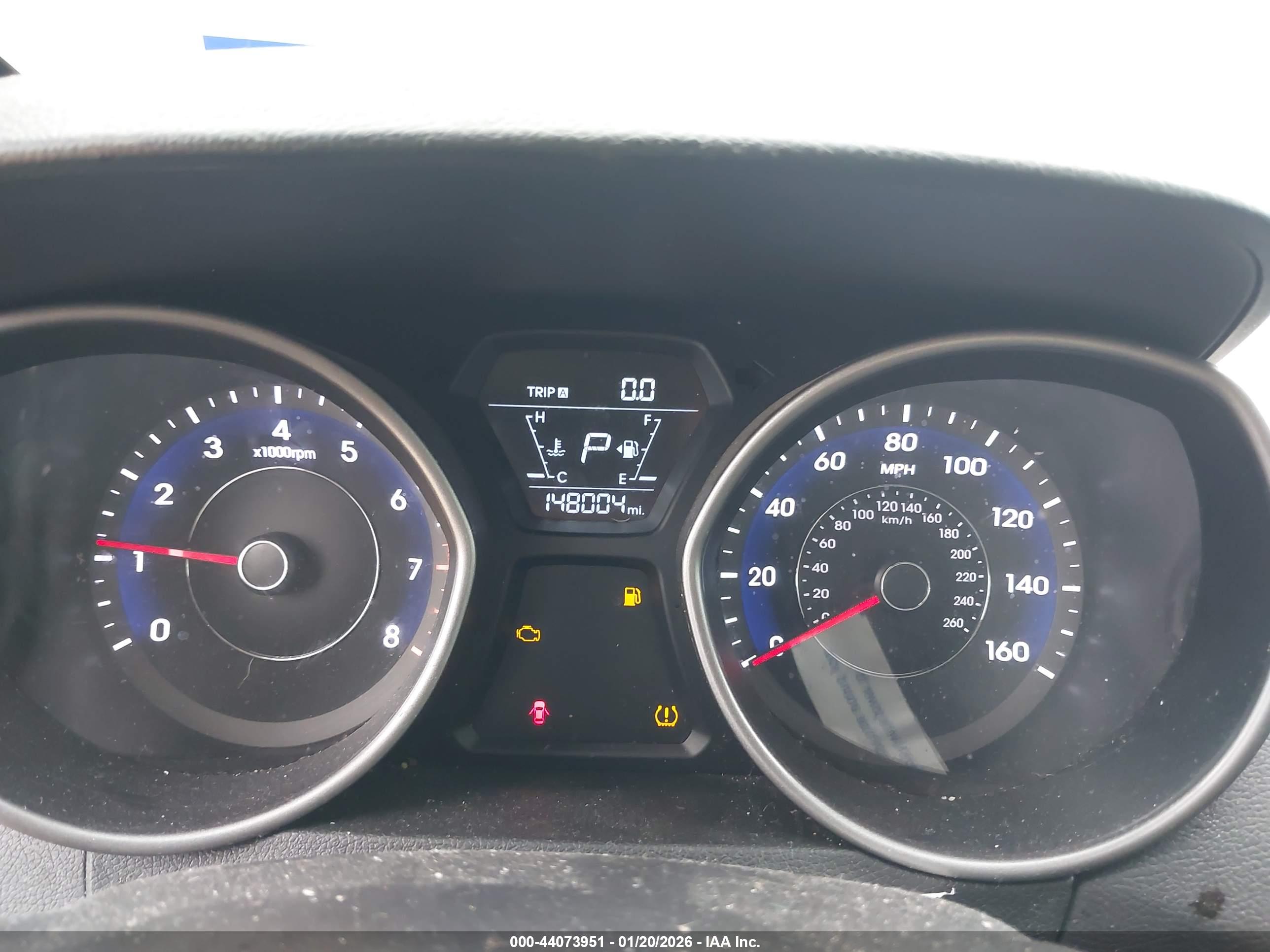 HYUNDAI ELANTRA image 7