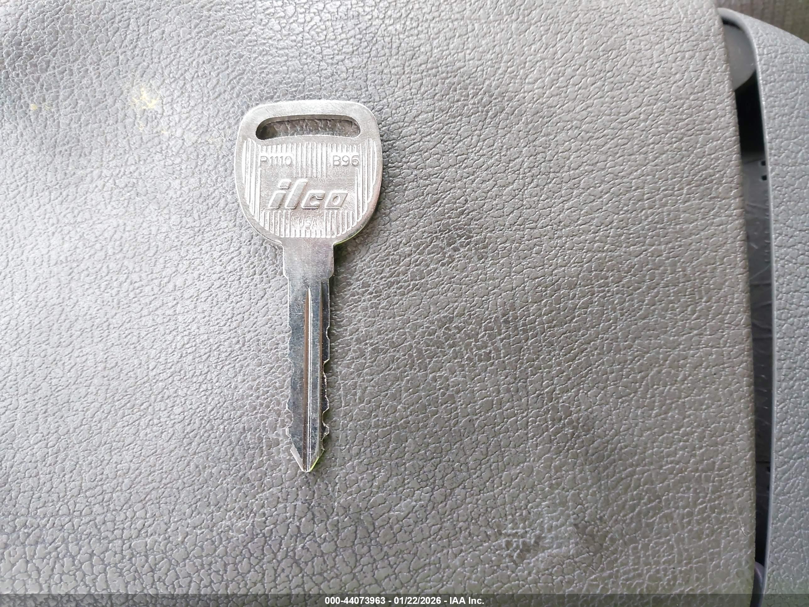GMC YUKON image 11