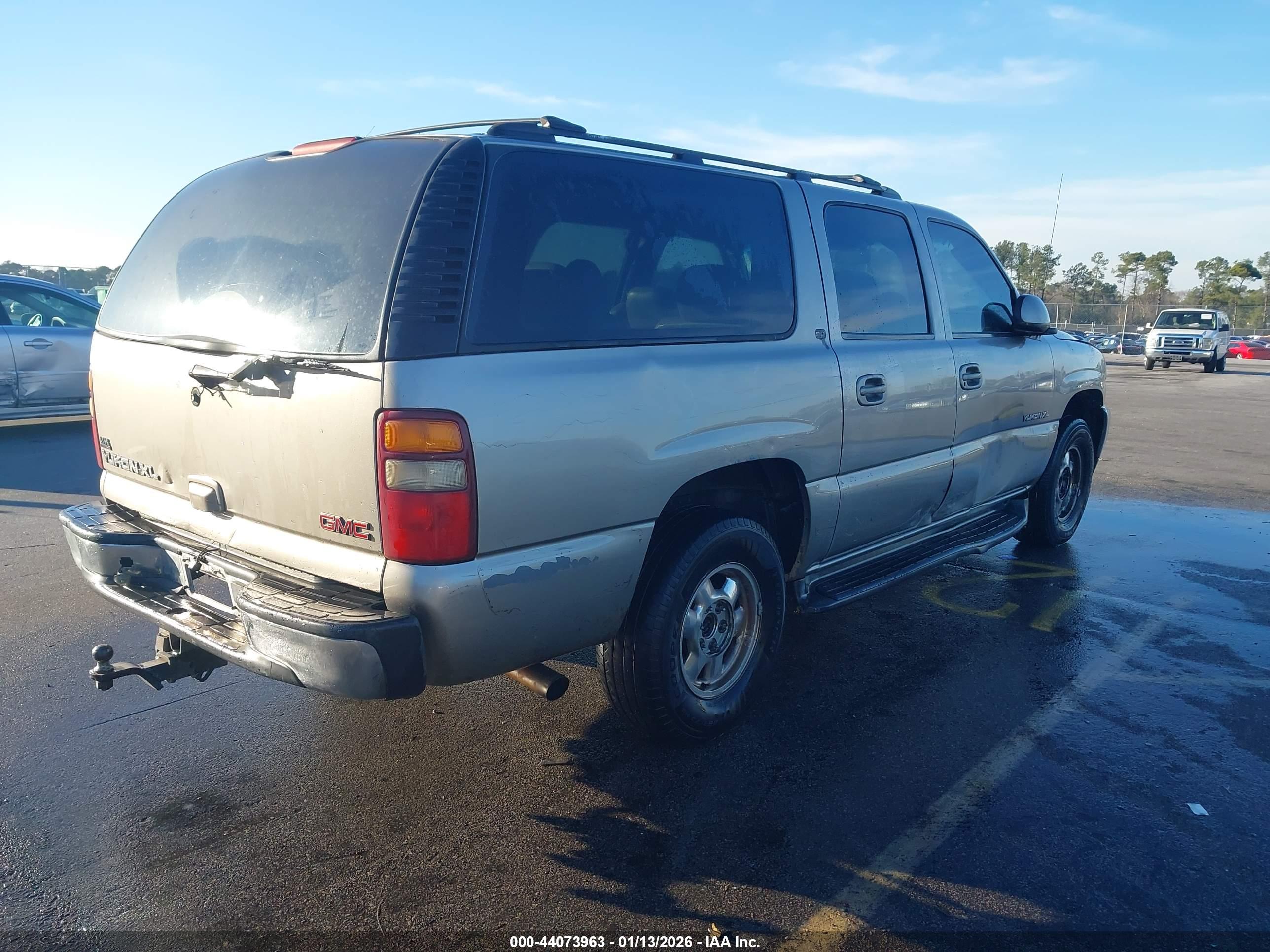 GMC YUKON image 4
