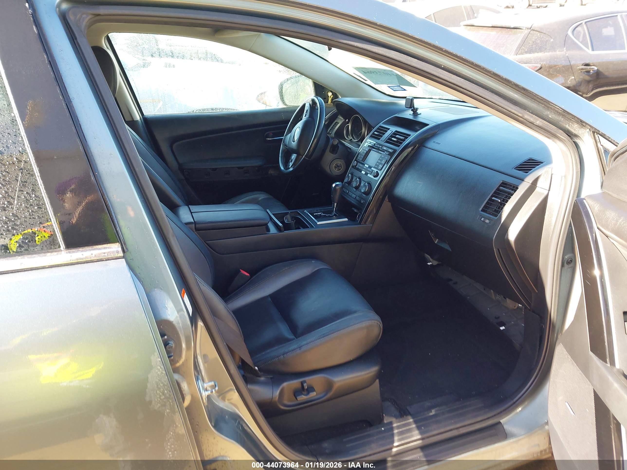MAZDA CX-9 image 5