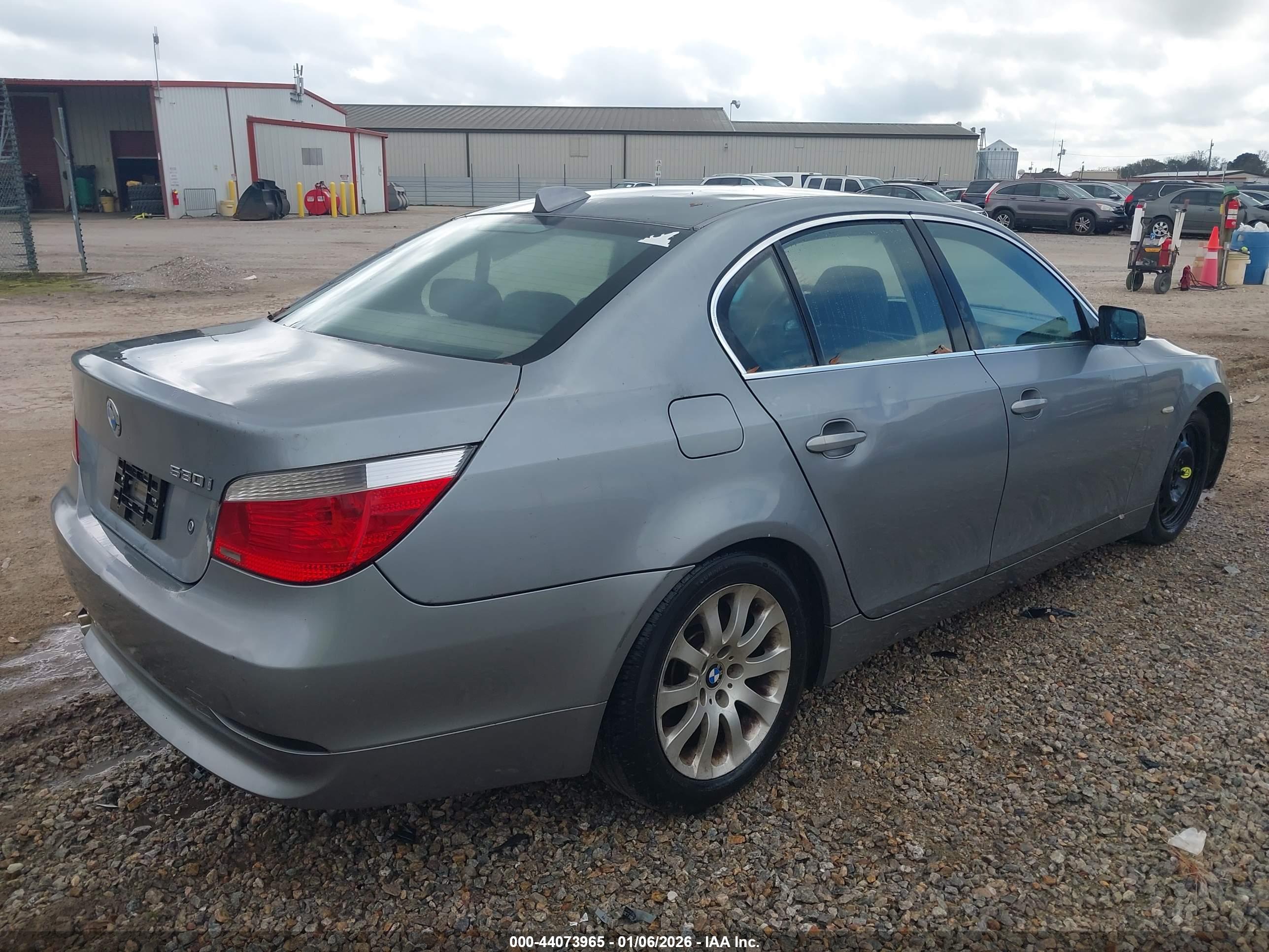 BMW 530I image 4
