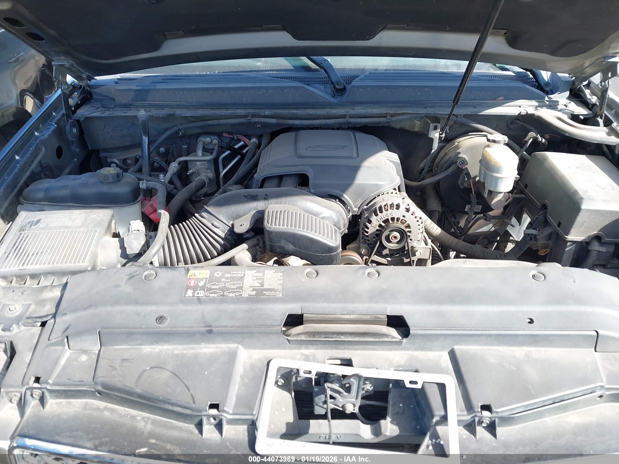 CHEVROLET SUBURBAN image 10