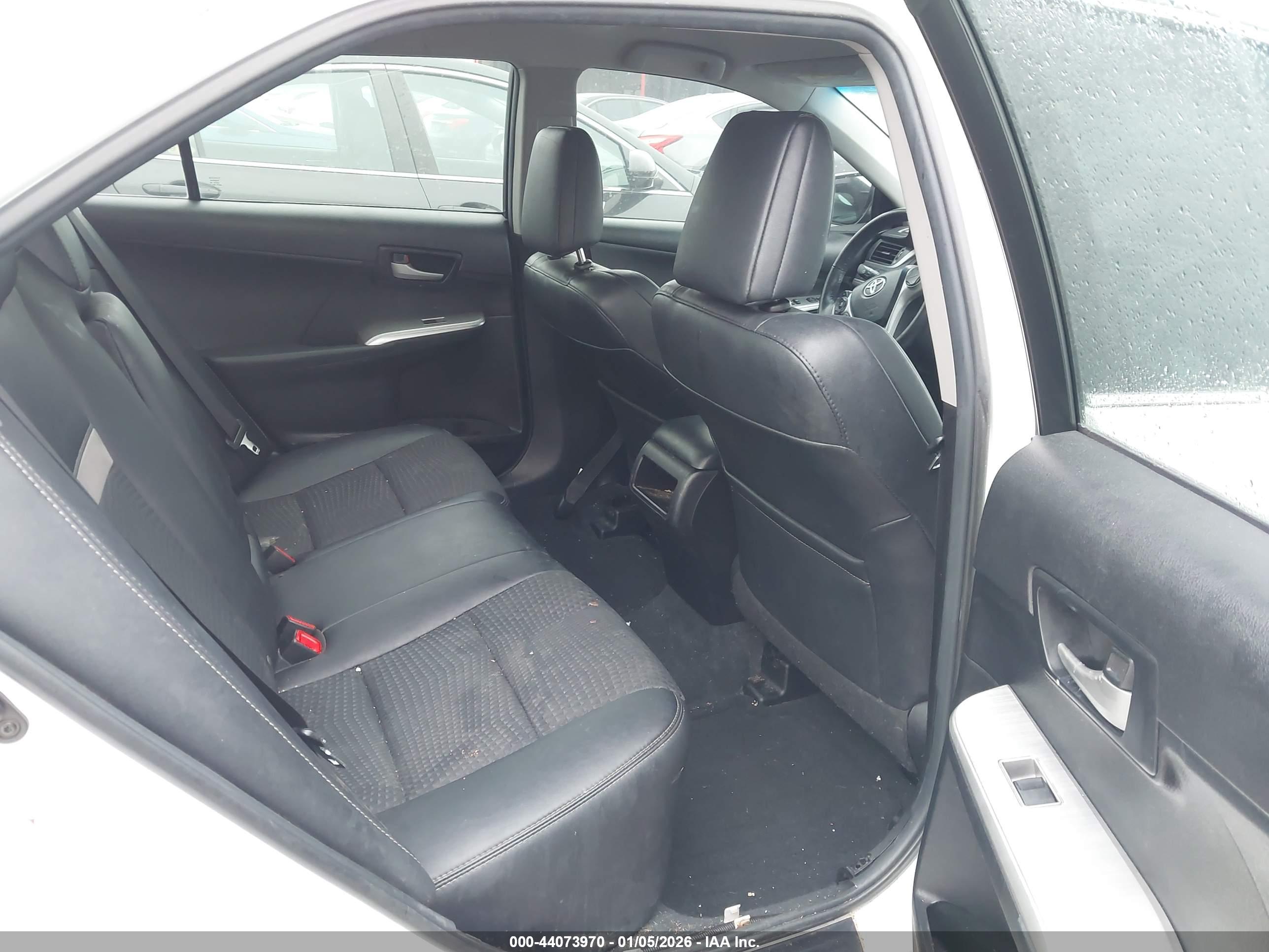 TOYOTA CAMRY image 8