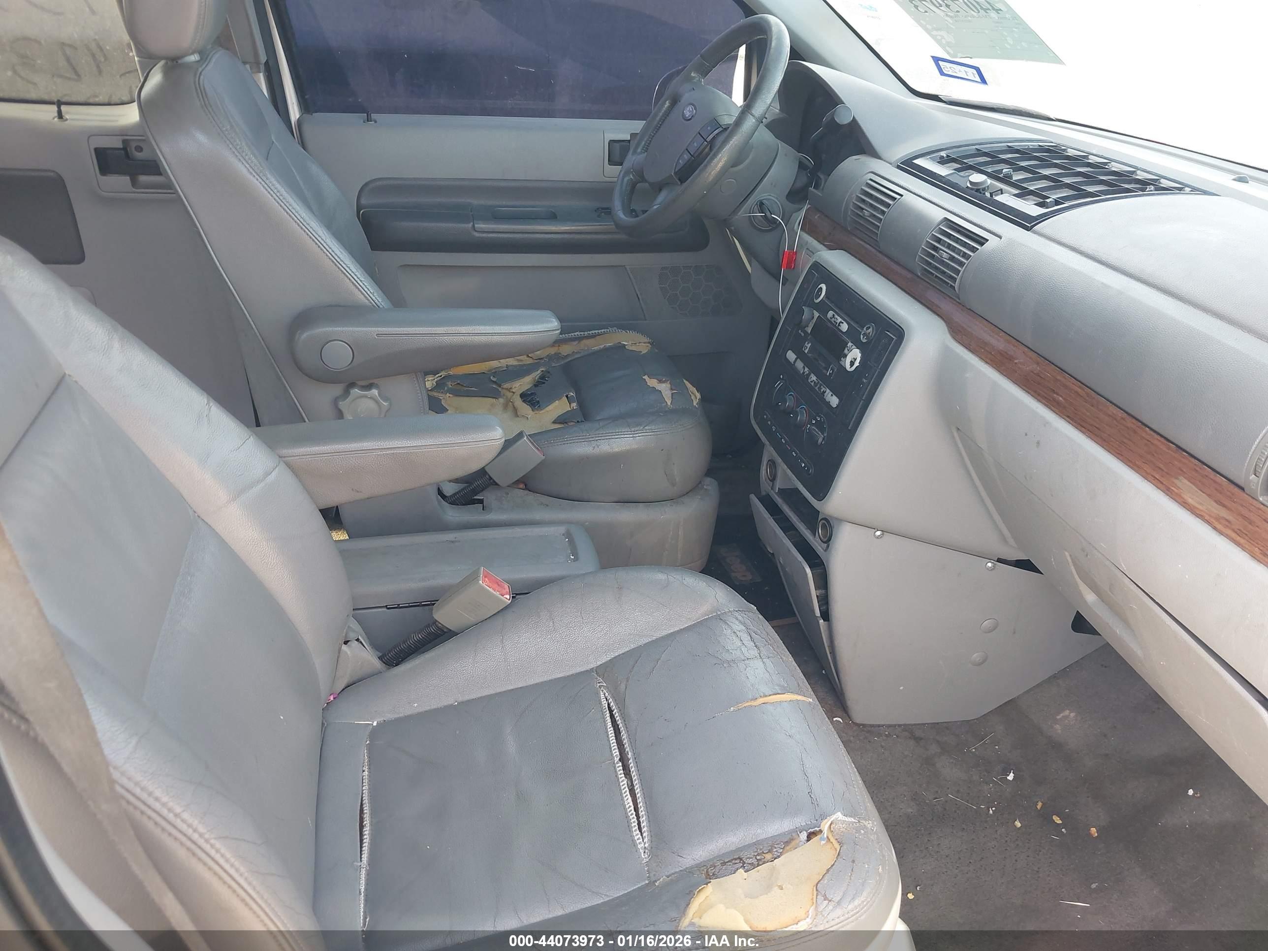 FORD FREESTAR image 5