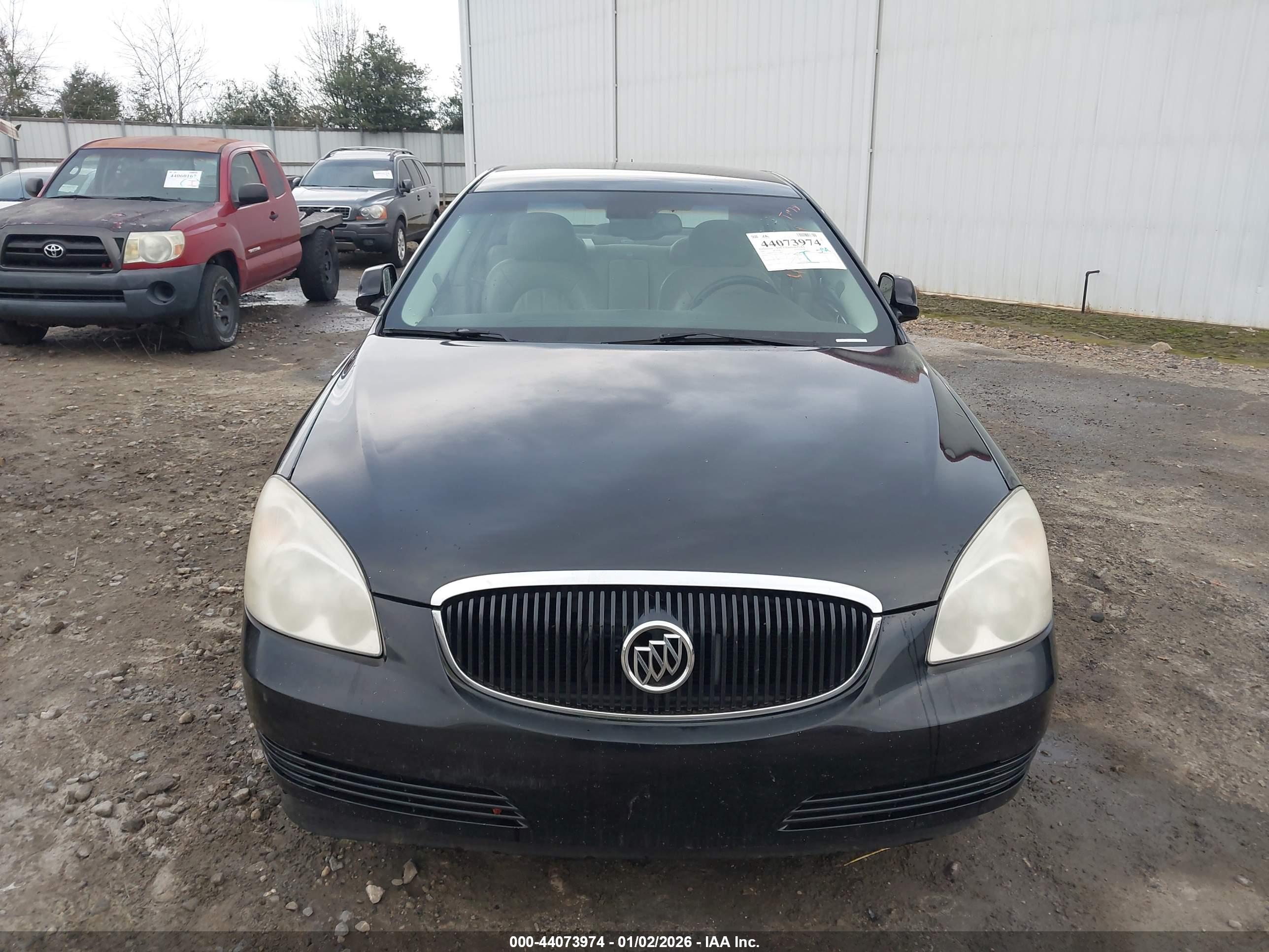 BUICK LUCERNE image 6