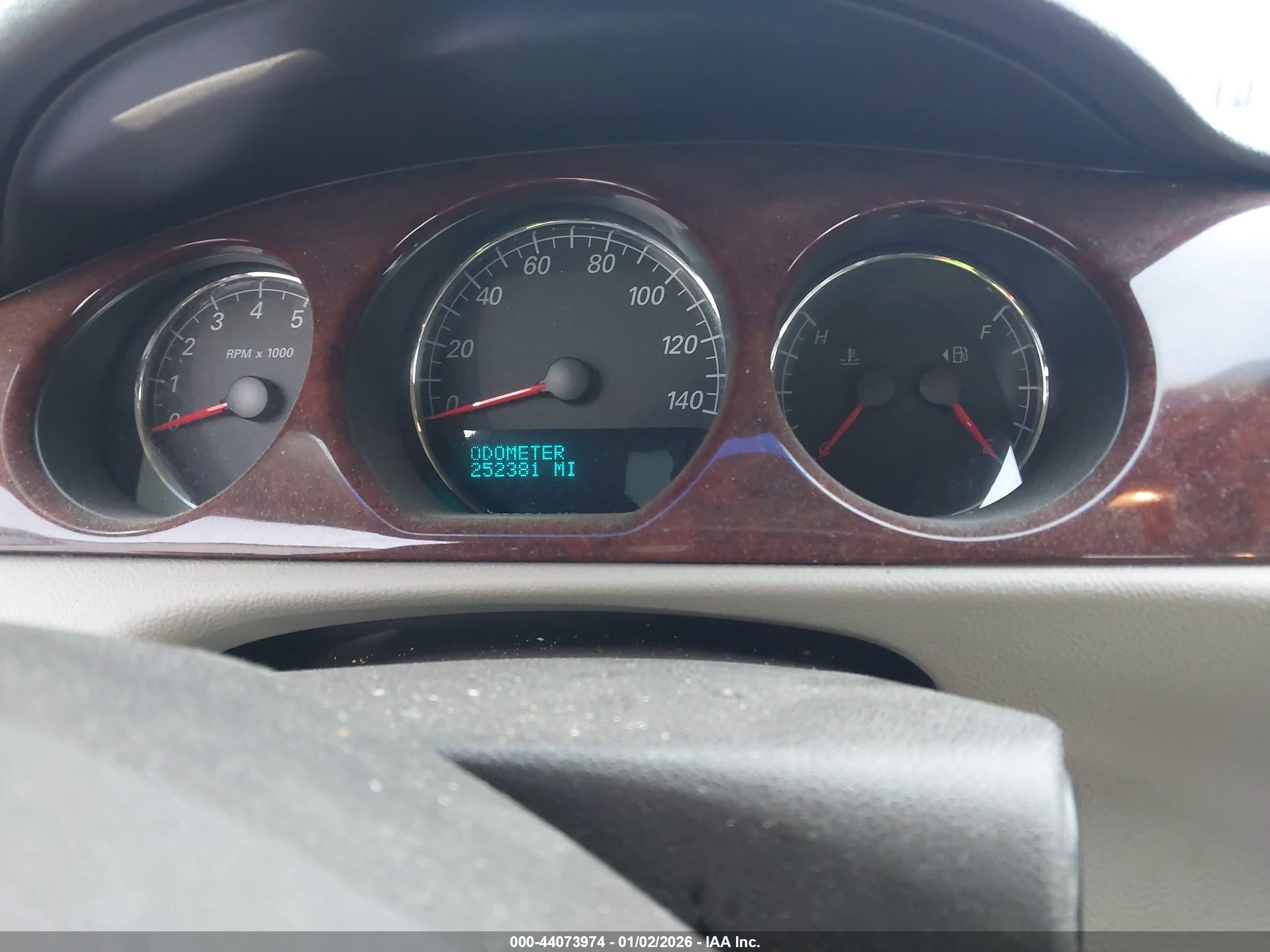 BUICK LUCERNE image 7
