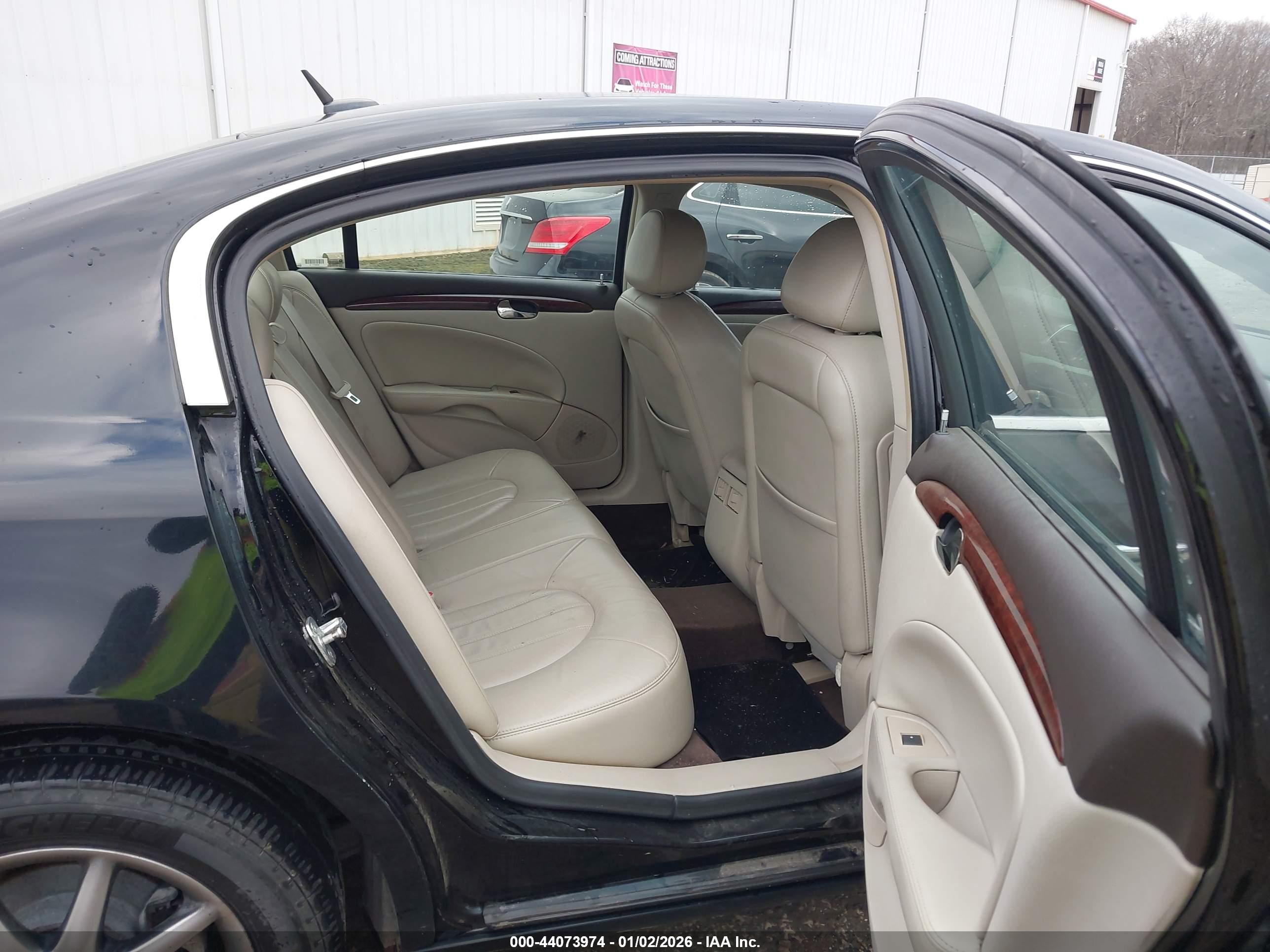 BUICK LUCERNE image 8