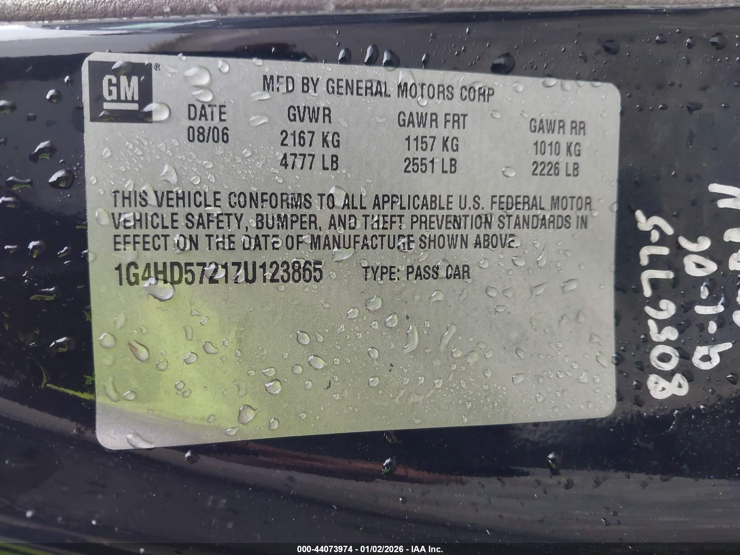 BUICK LUCERNE image 9