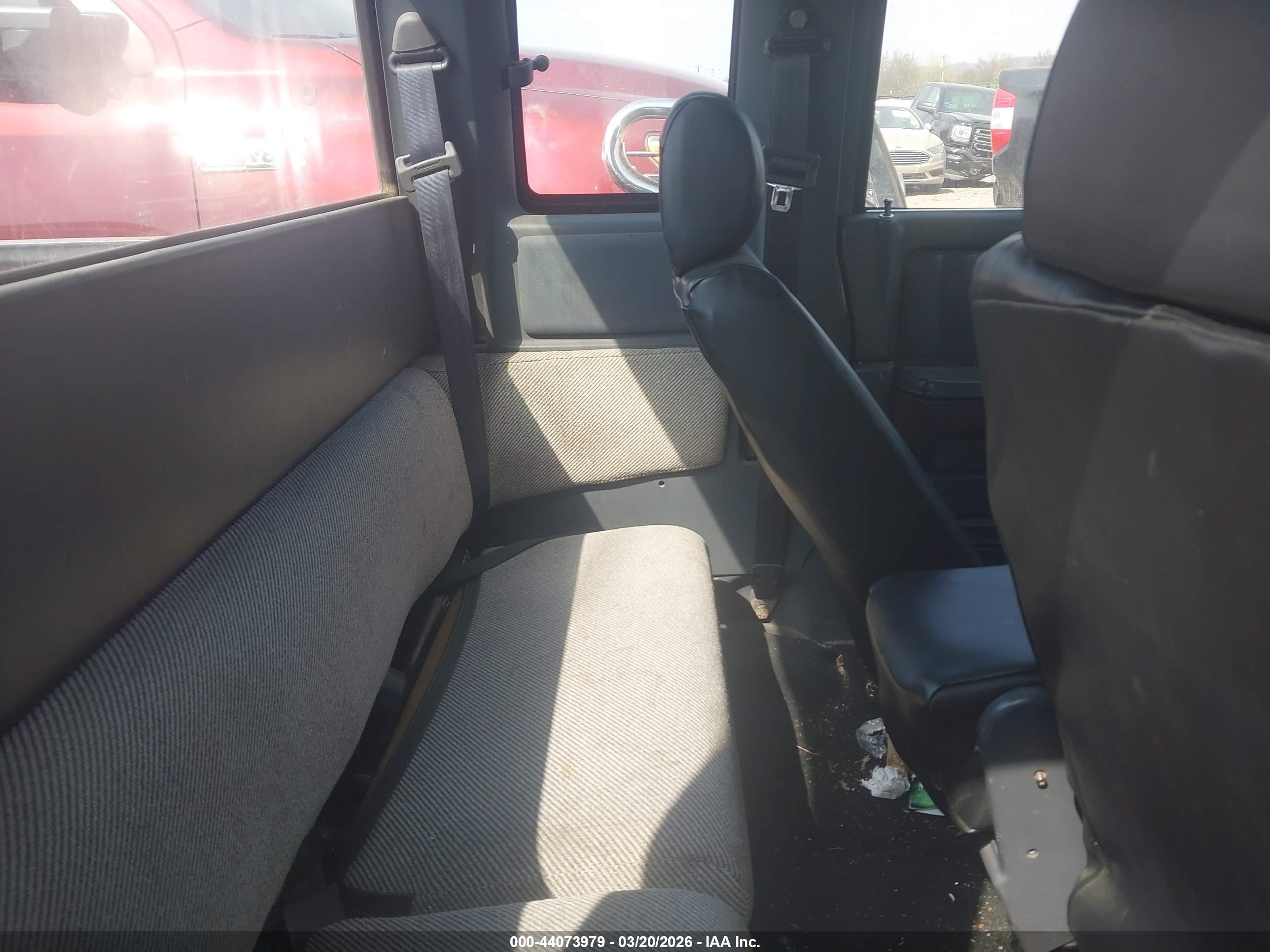 DODGE DAKOTA image 8