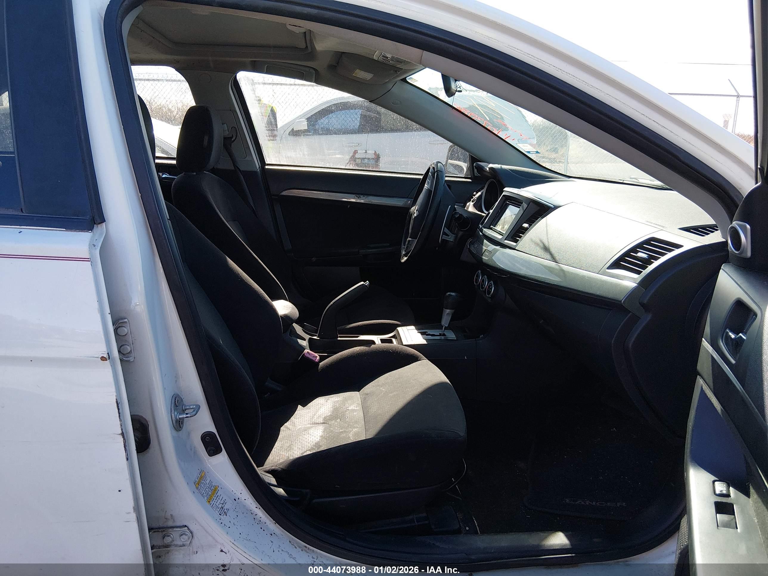 MITSUBISHI LANCER image 5