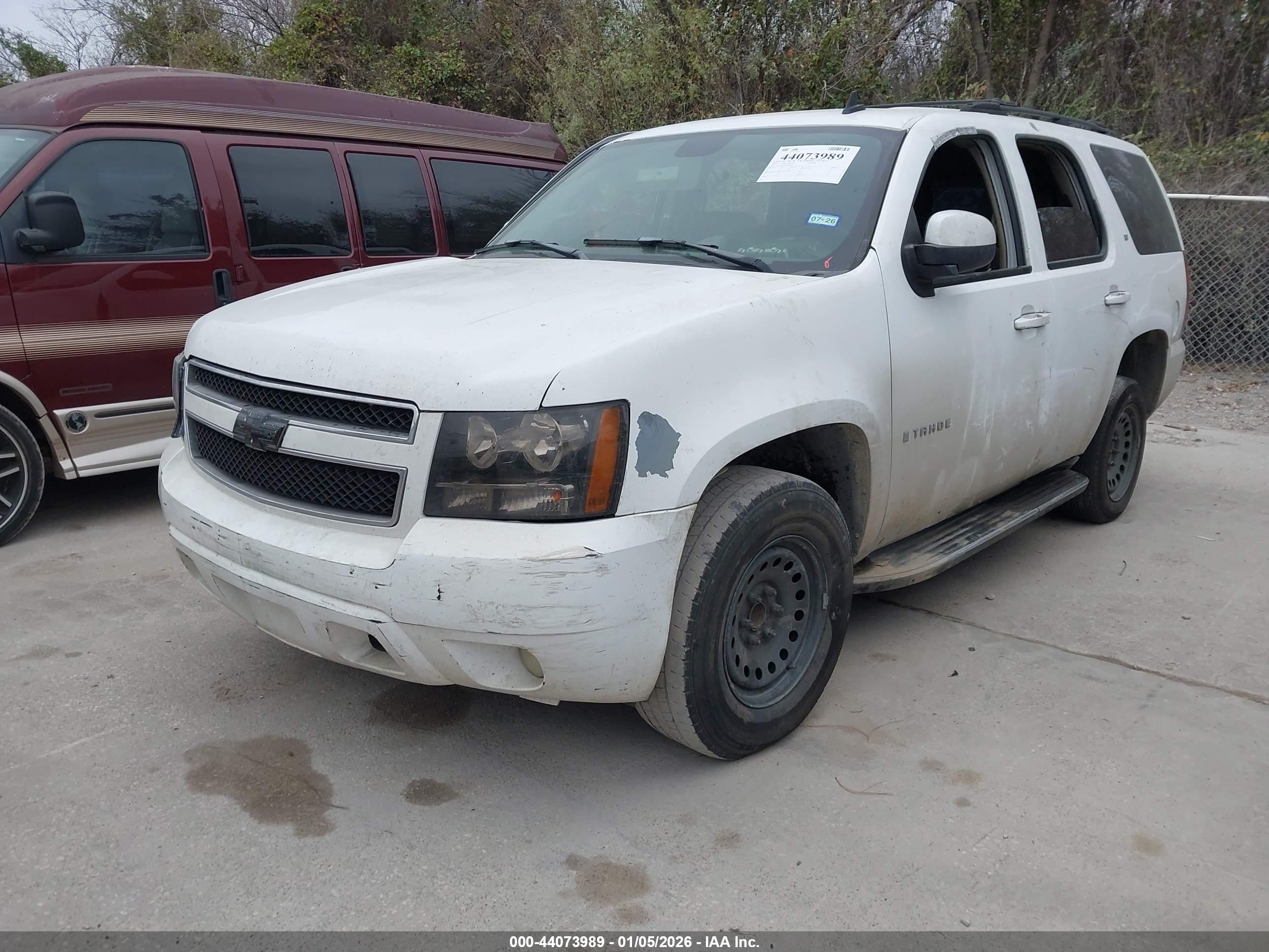 CHEVROLET TAHOE image 2