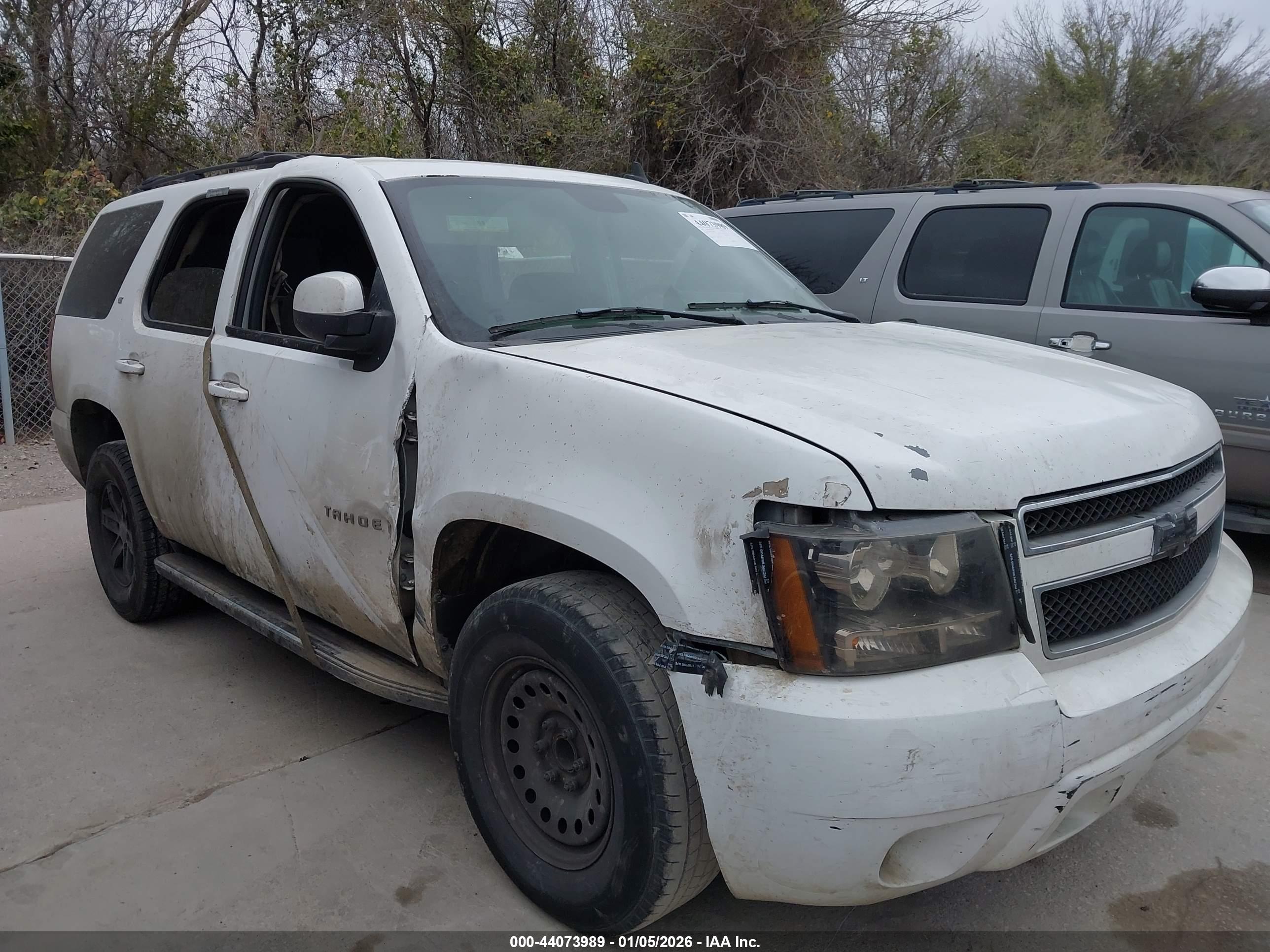 CHEVROLET TAHOE image 6