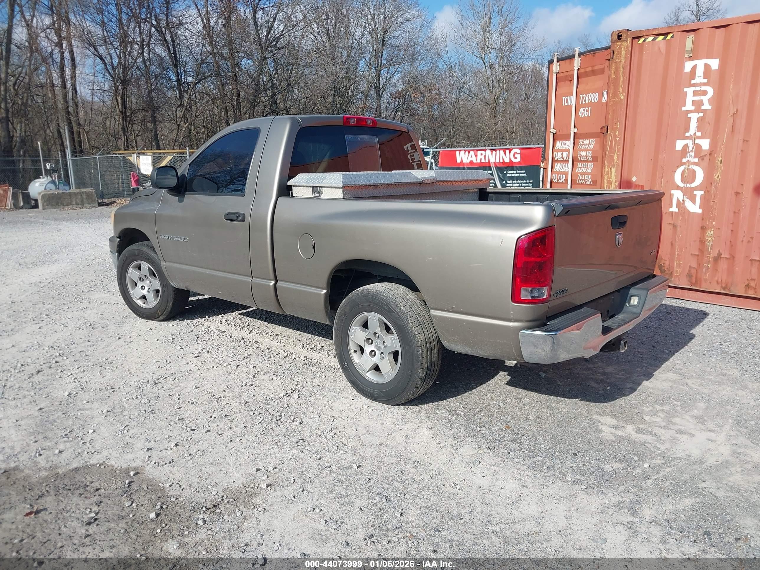 DODGE RAM image 3