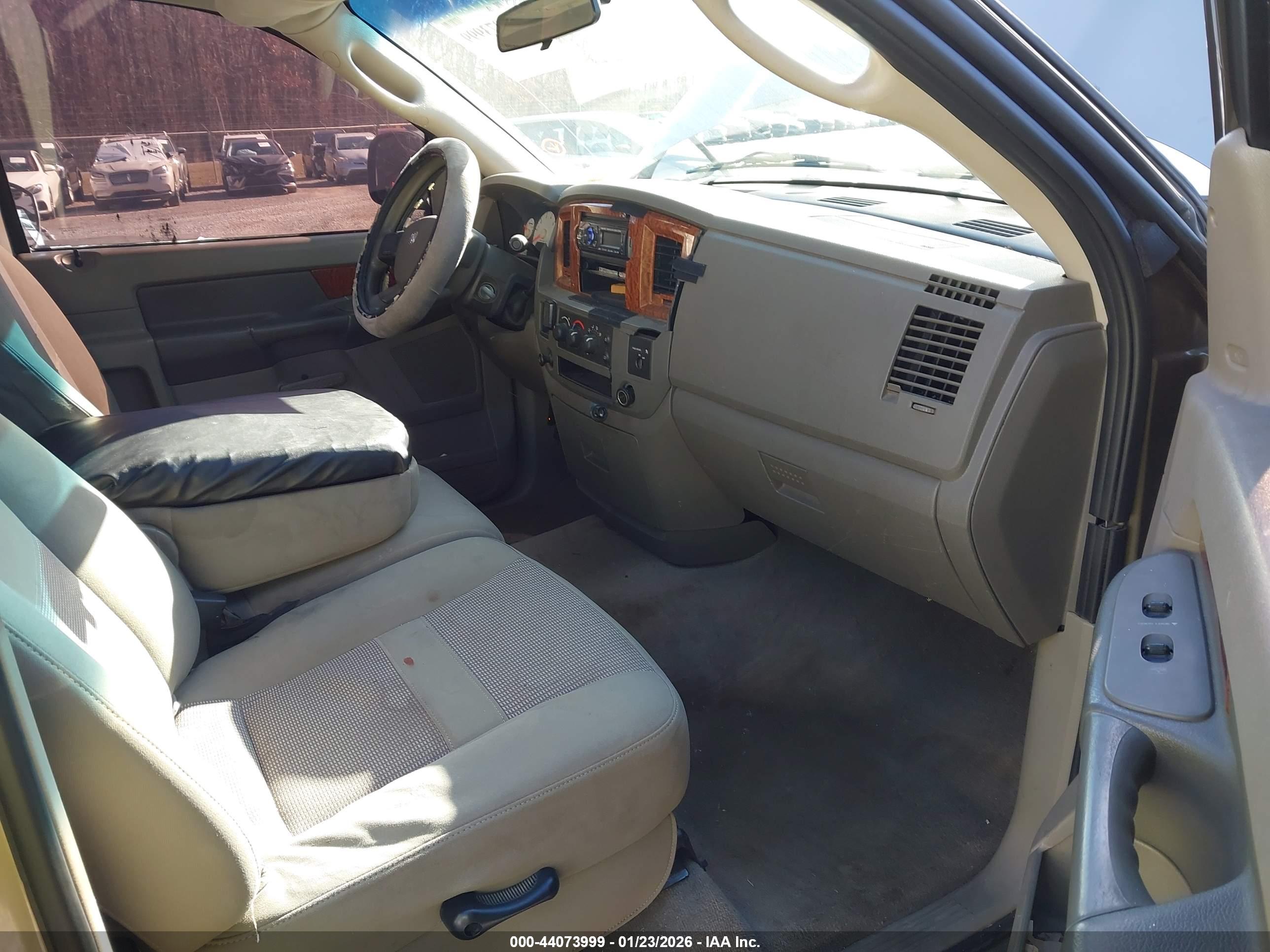 DODGE RAM image 5