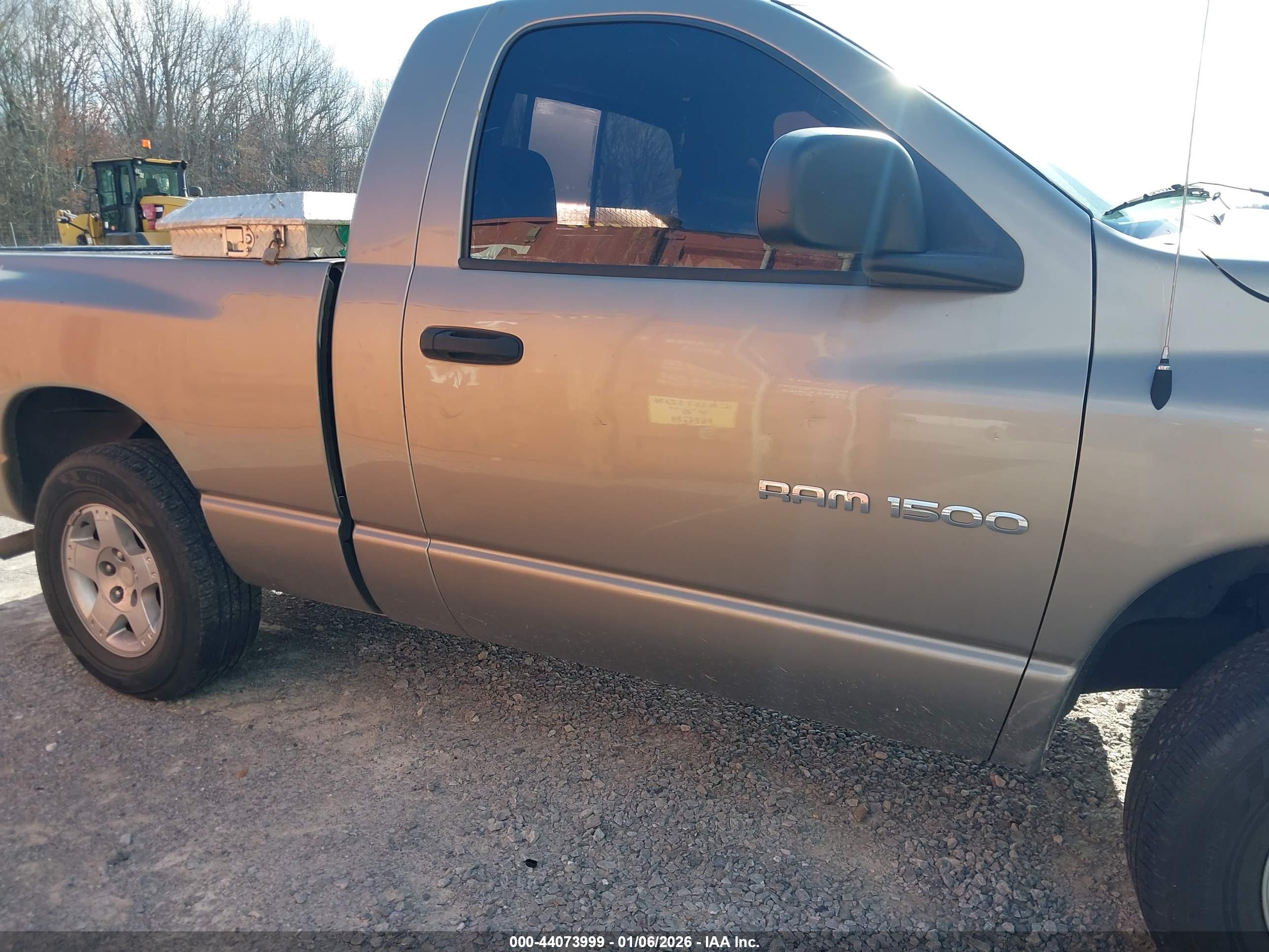 DODGE RAM image 6