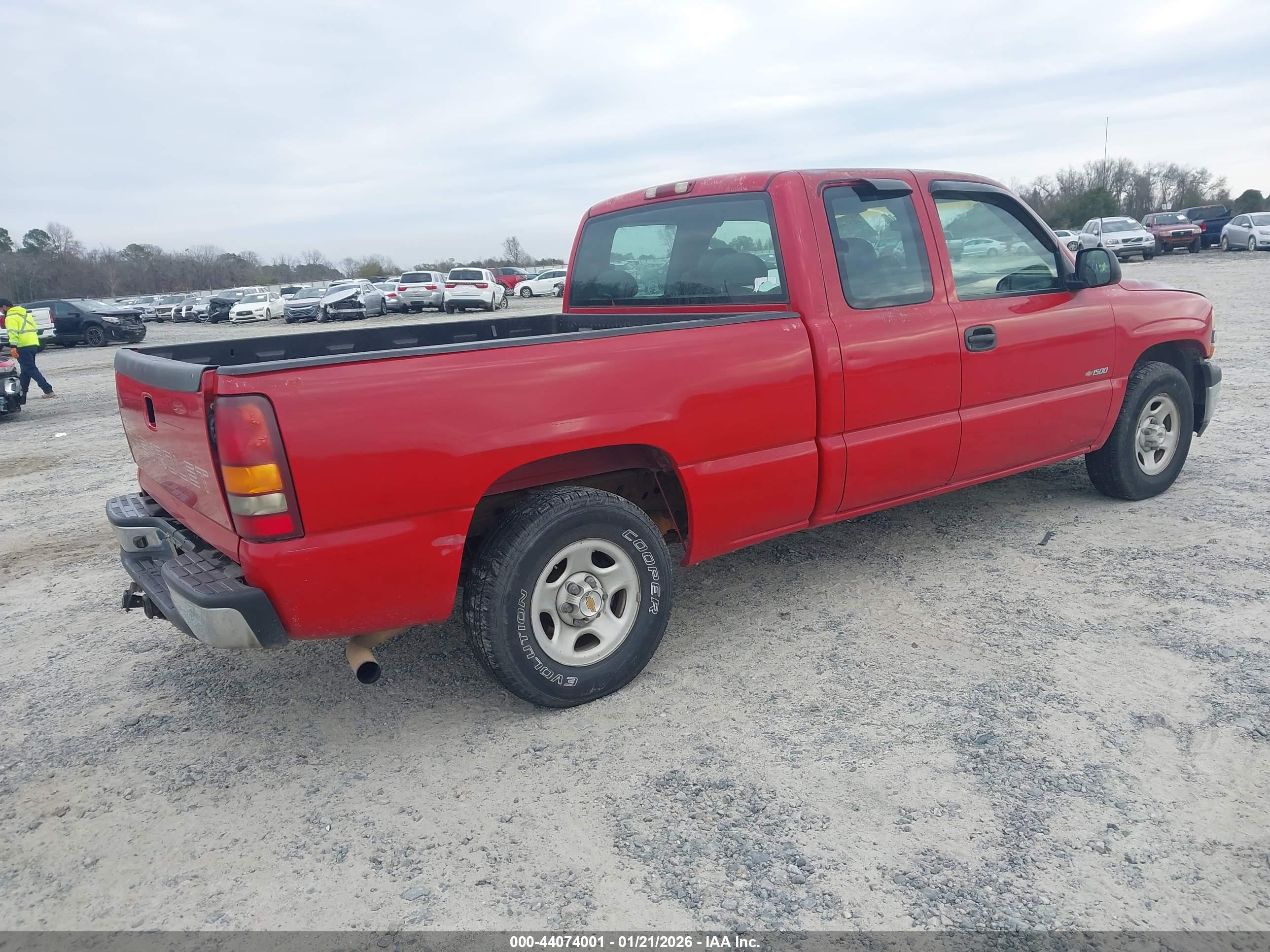 CHEVROLET SILVERADO image 4