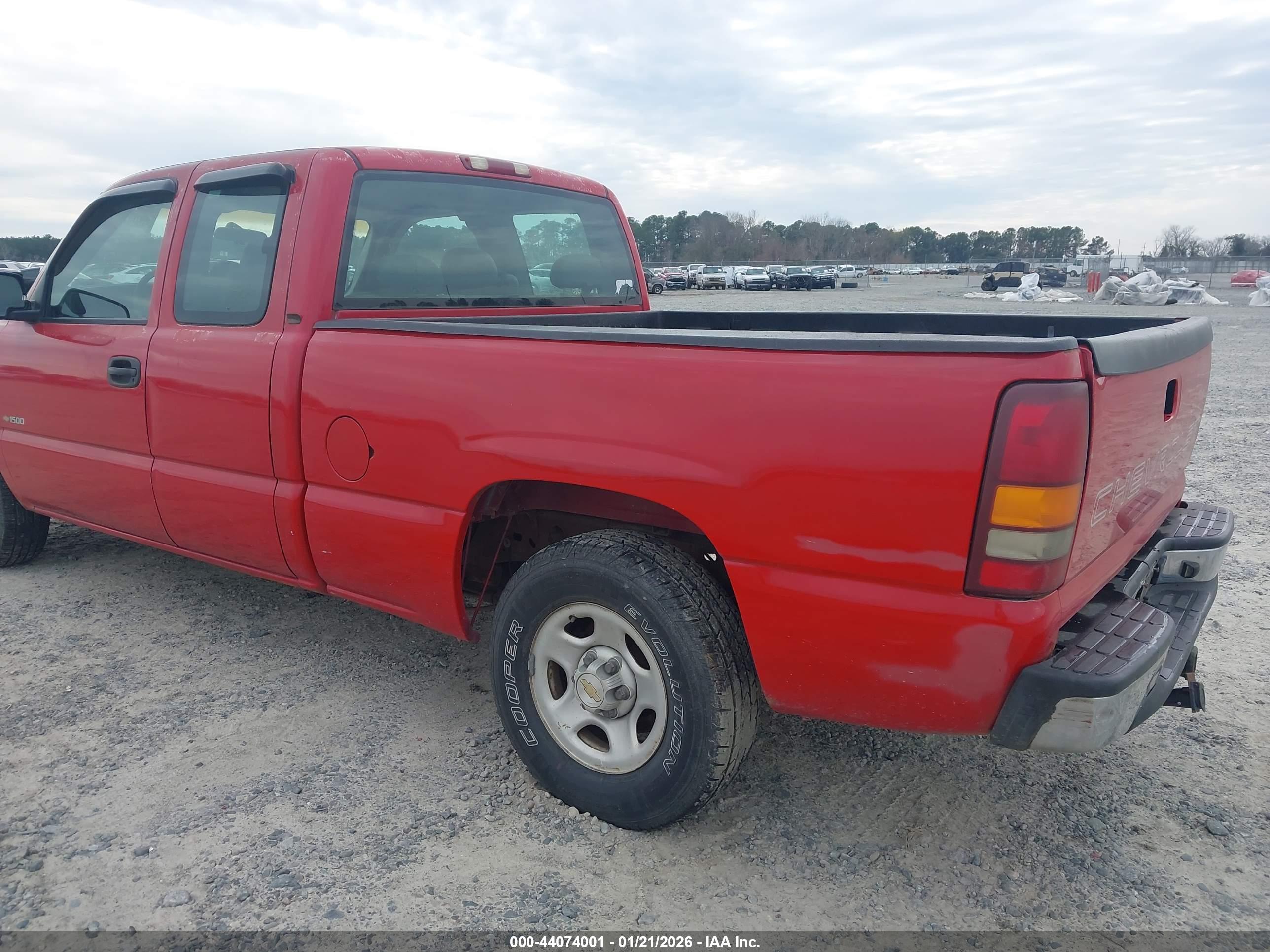 CHEVROLET SILVERADO image 6