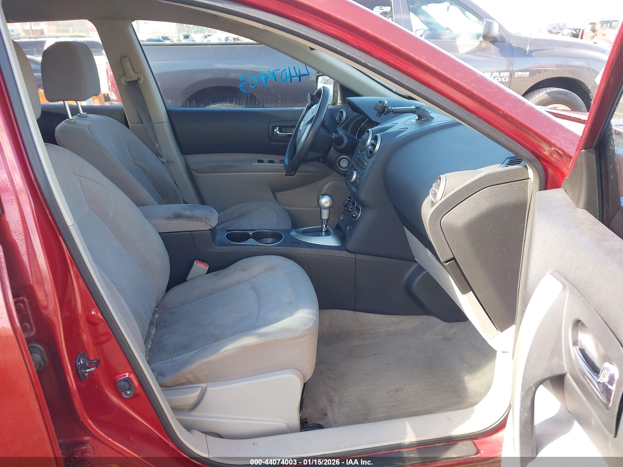 NISSAN ROGUE image 5