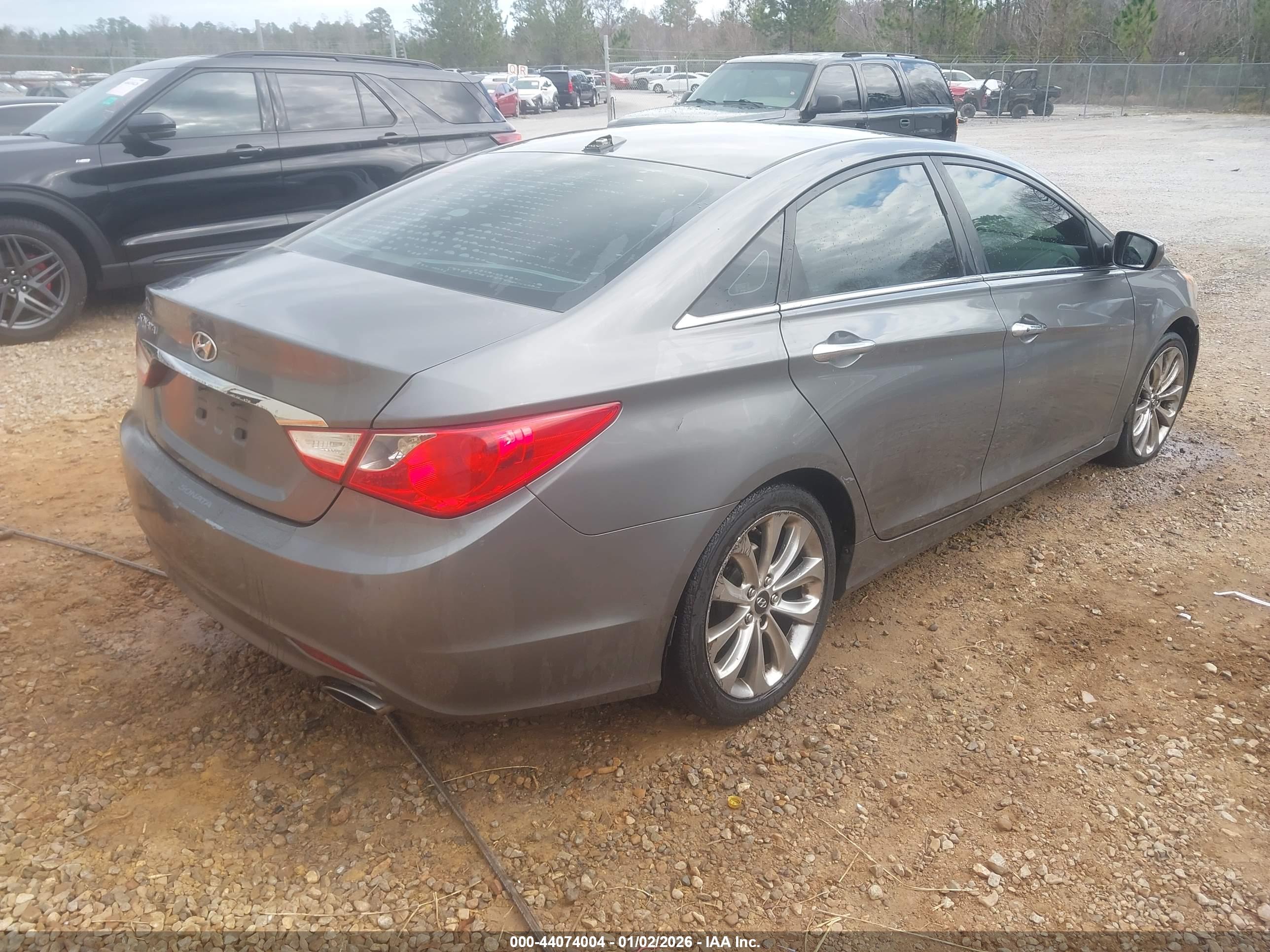 HYUNDAI SONATA image 4