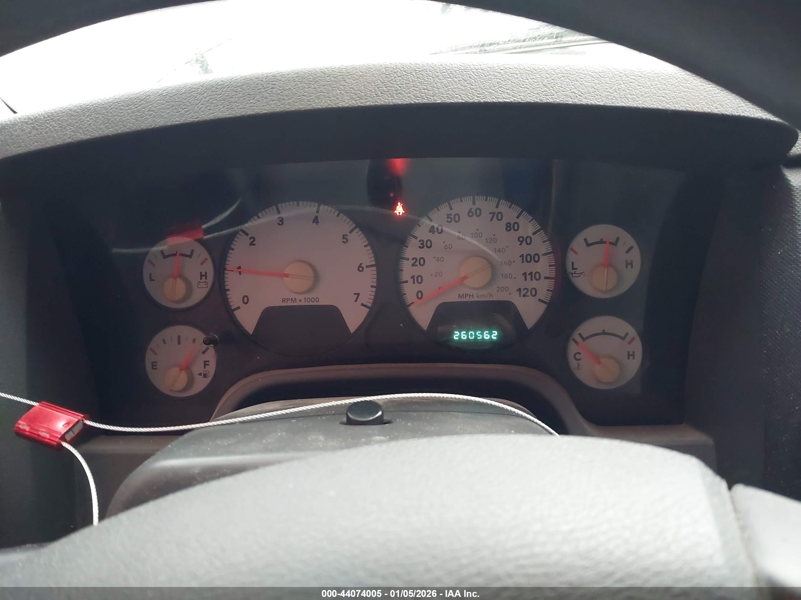 DODGE RAM image 7