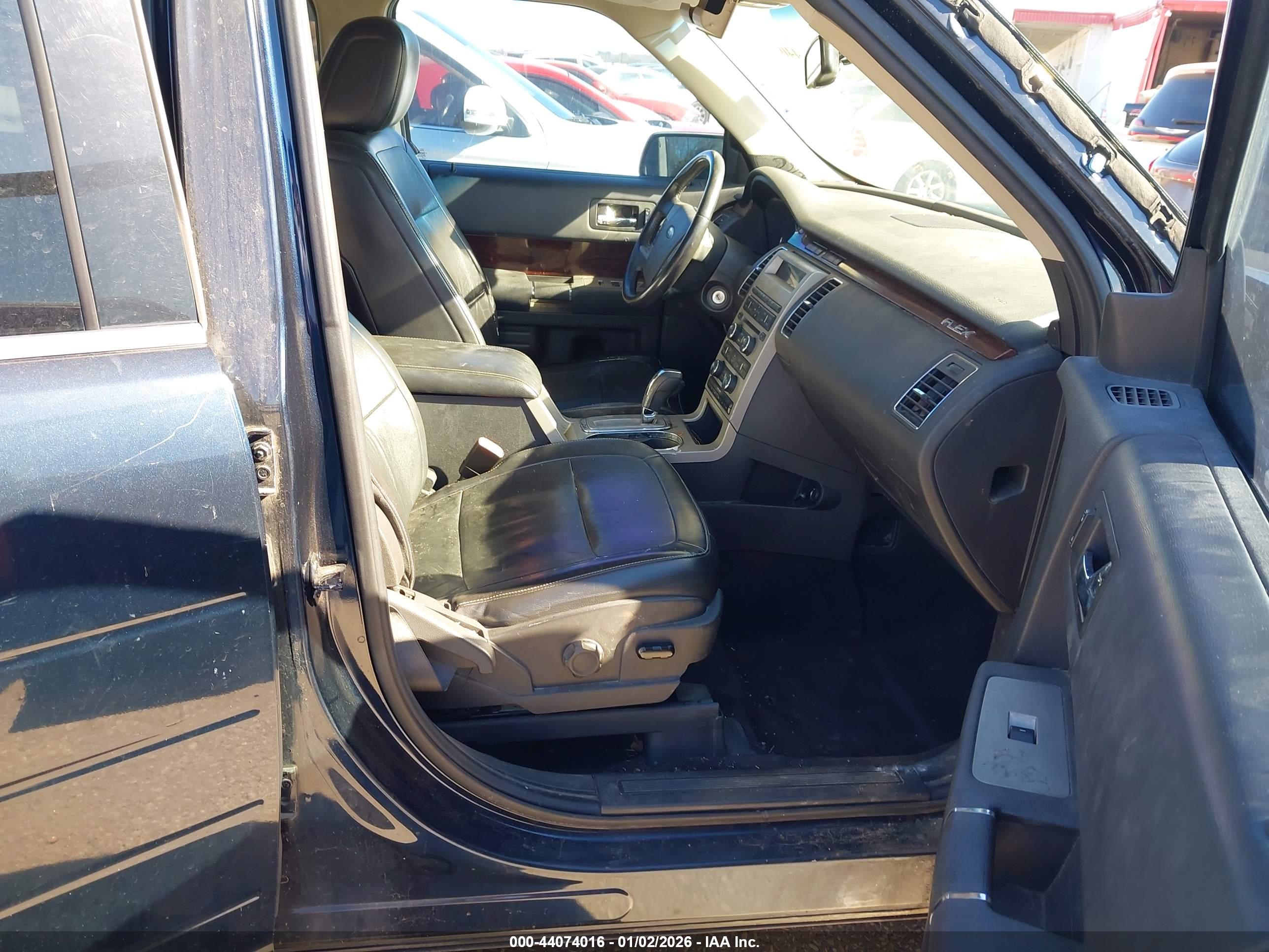 FORD FLEX image 5