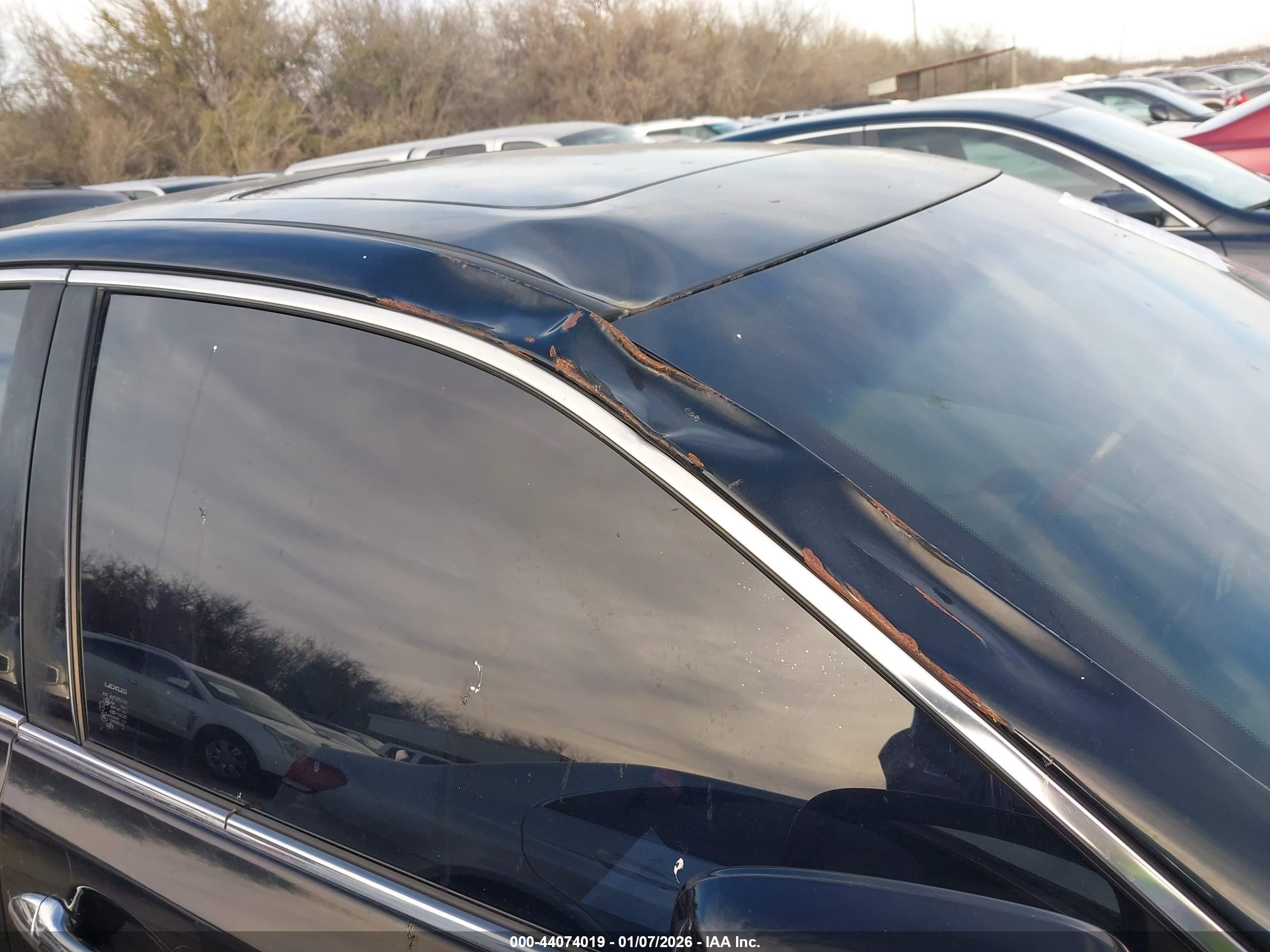 LEXUS ES image 6