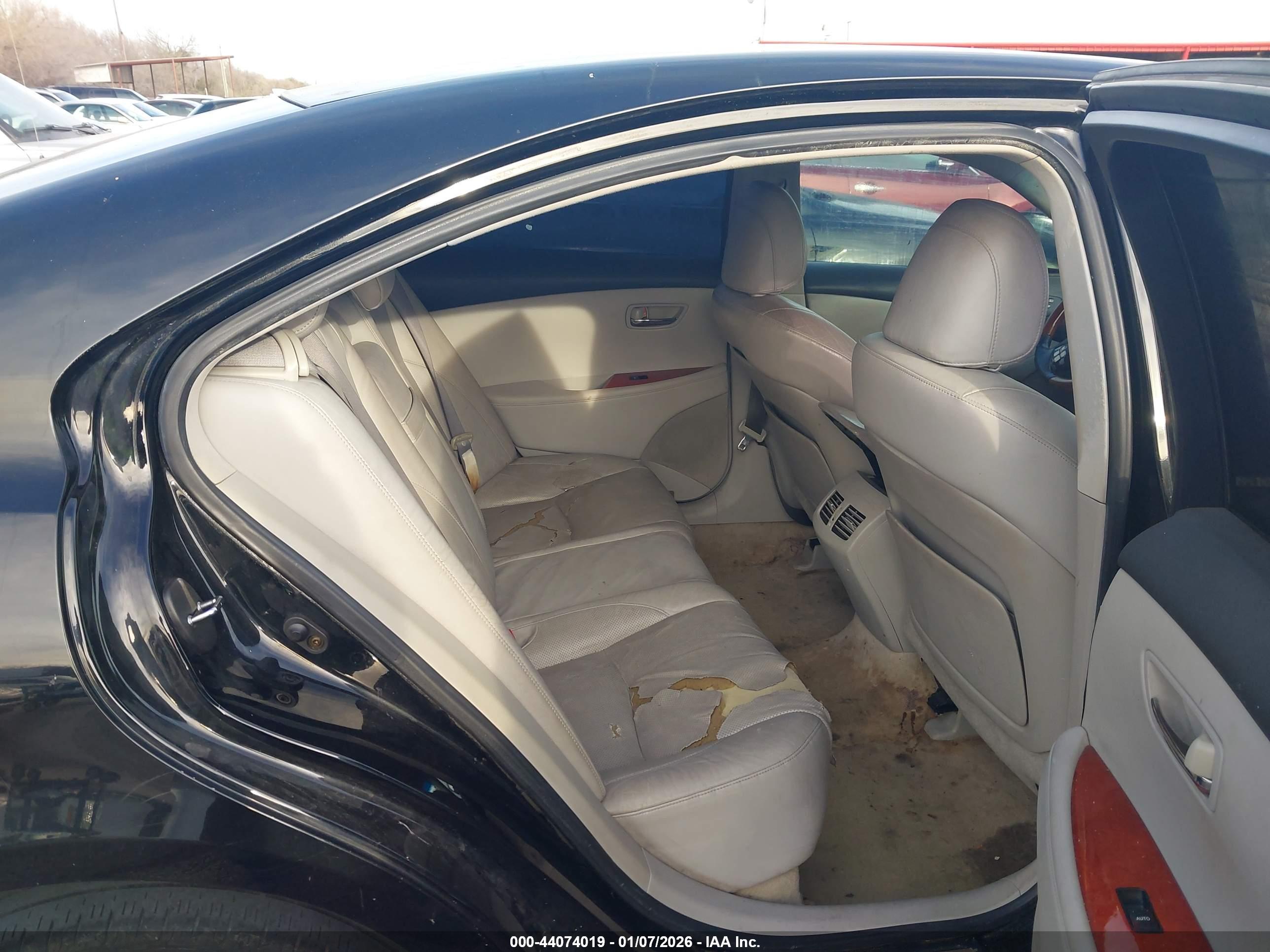 LEXUS ES image 8