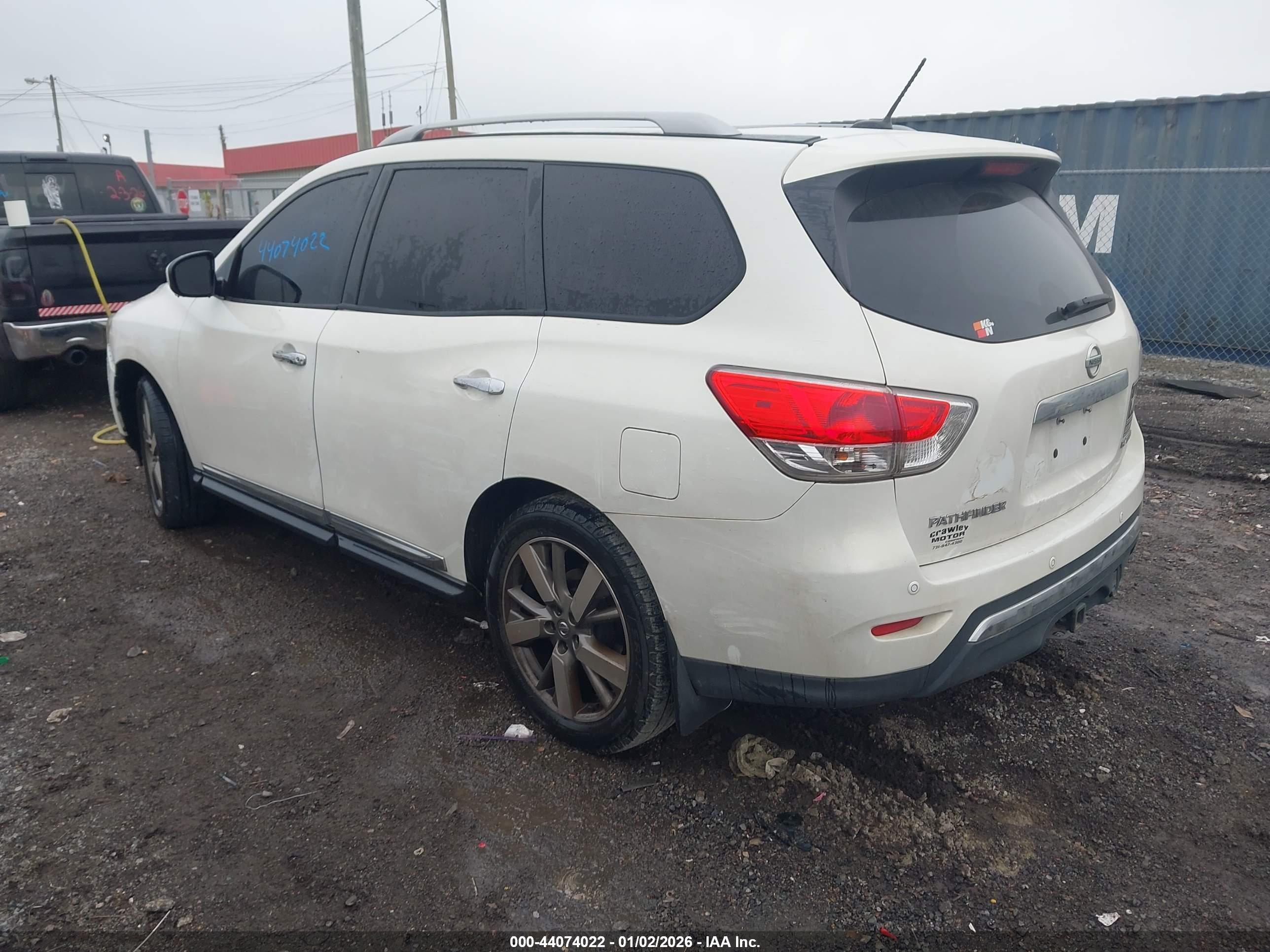 NISSAN PATHFINDER image 3