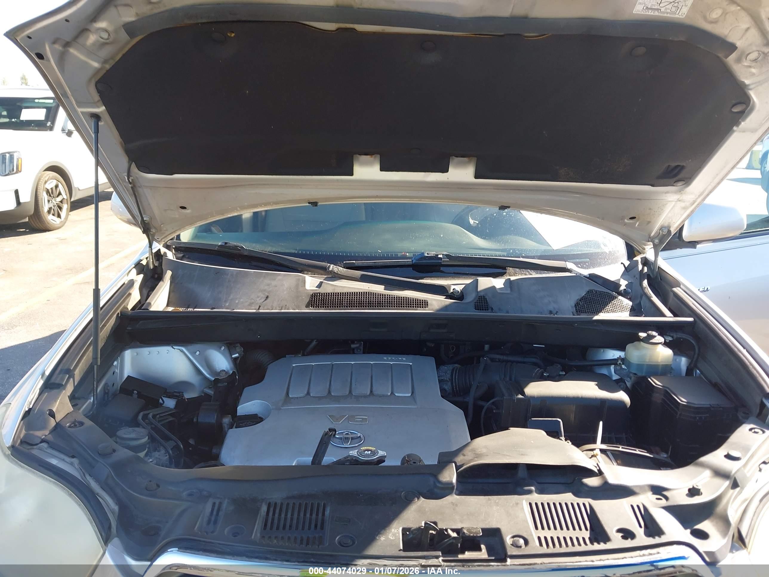 TOYOTA HIGHLANDER image 10