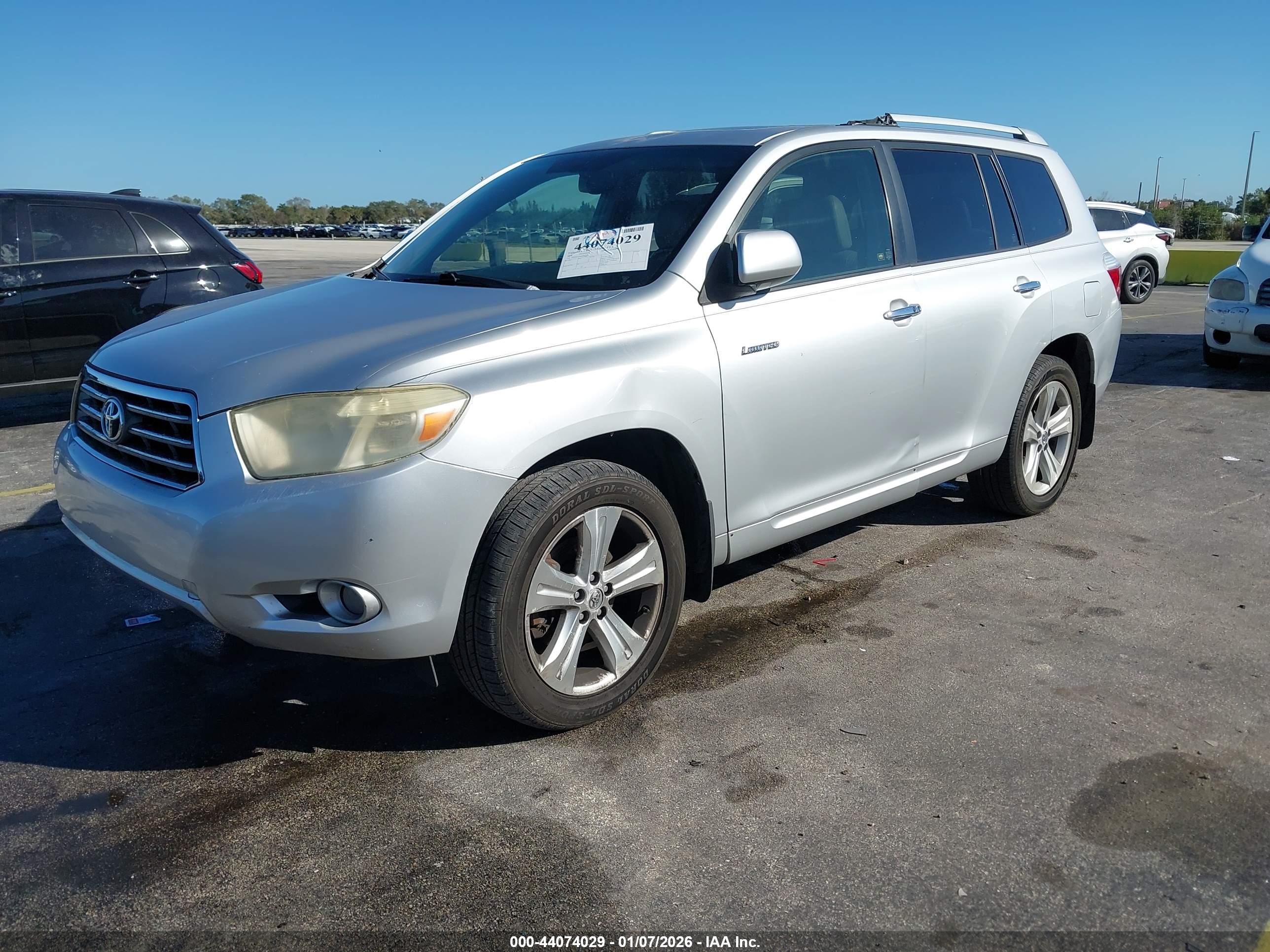 TOYOTA HIGHLANDER image 2