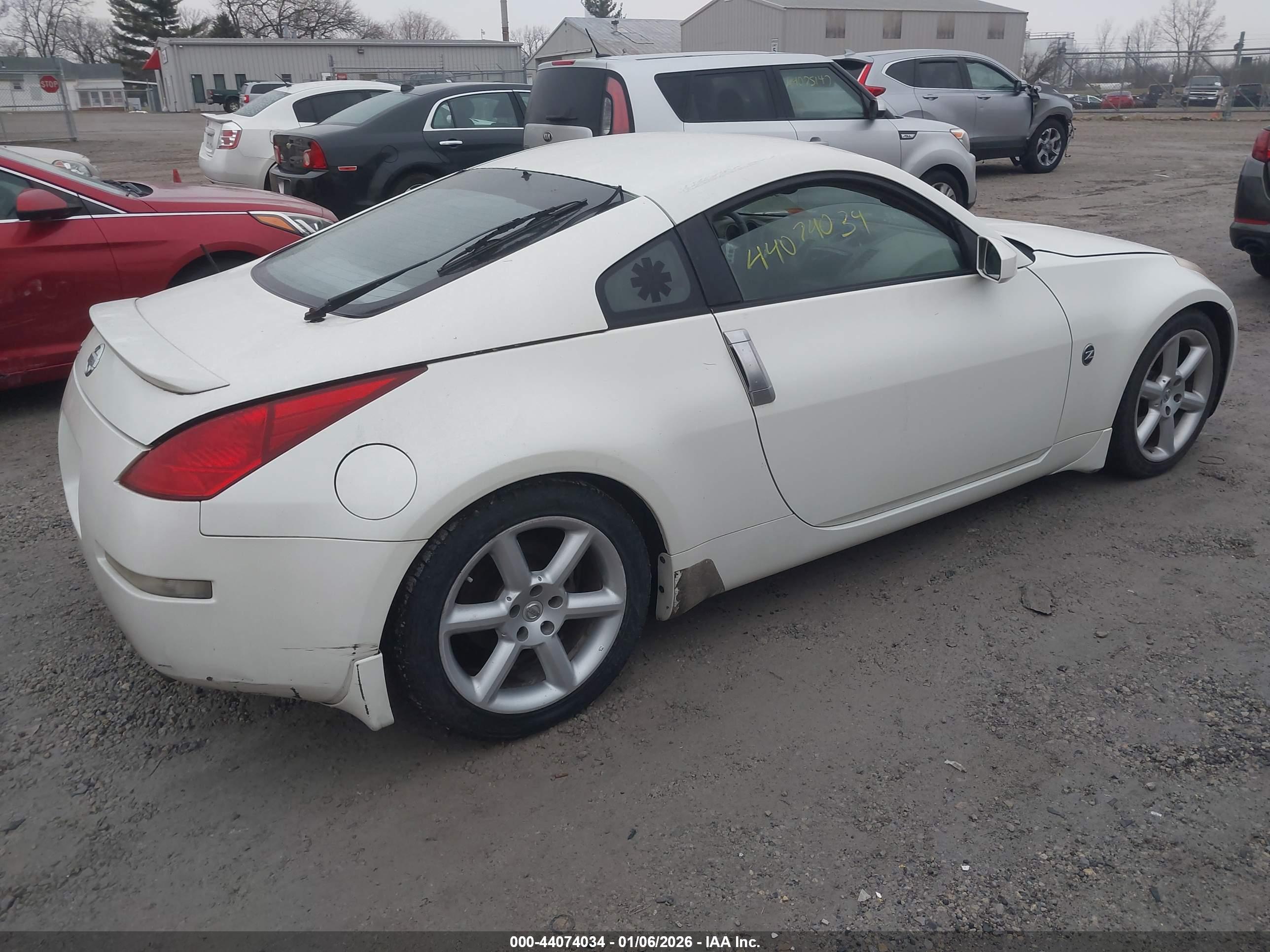 NISSAN 350Z image 4
