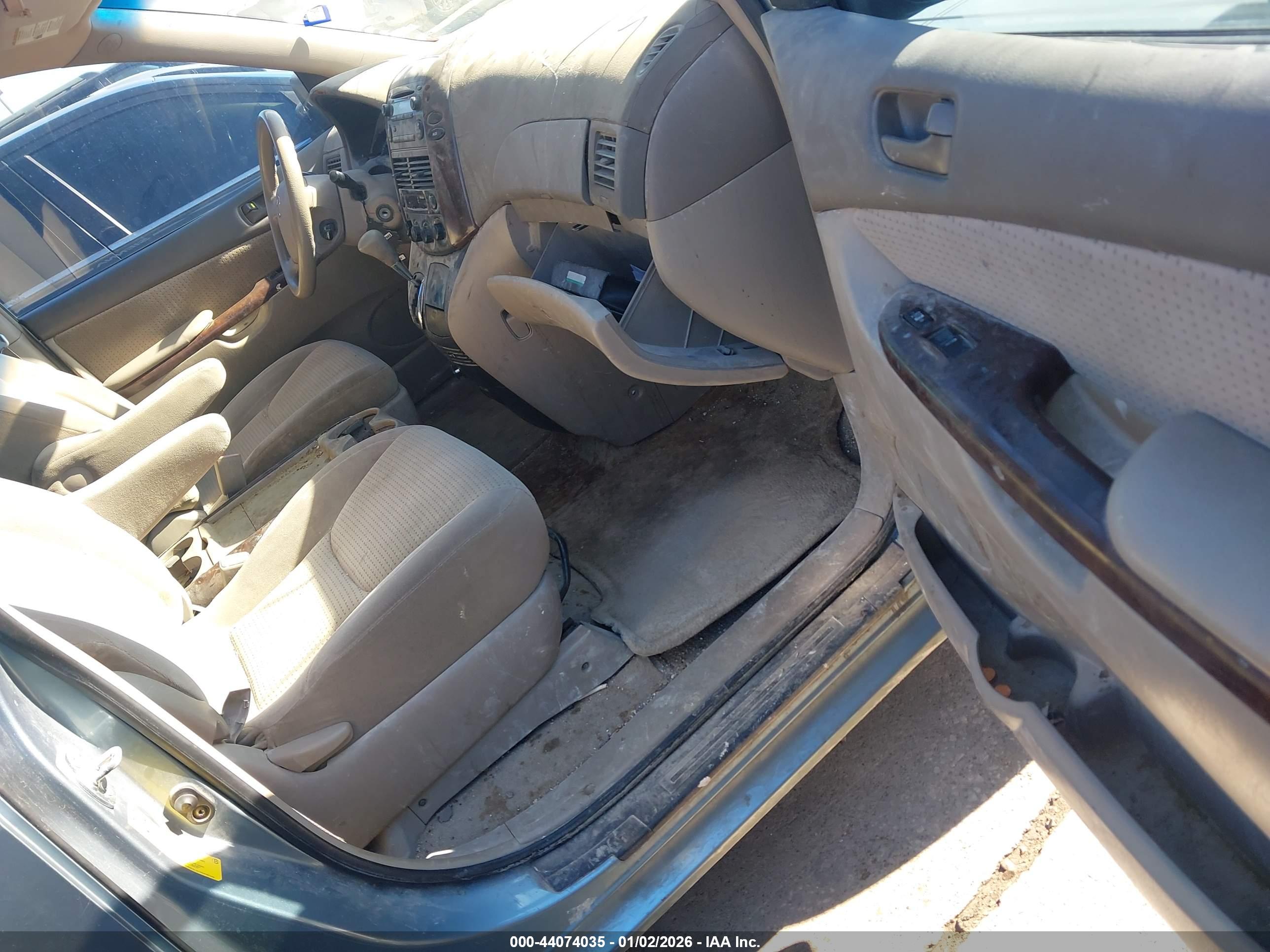 TOYOTA SIENNA image 5