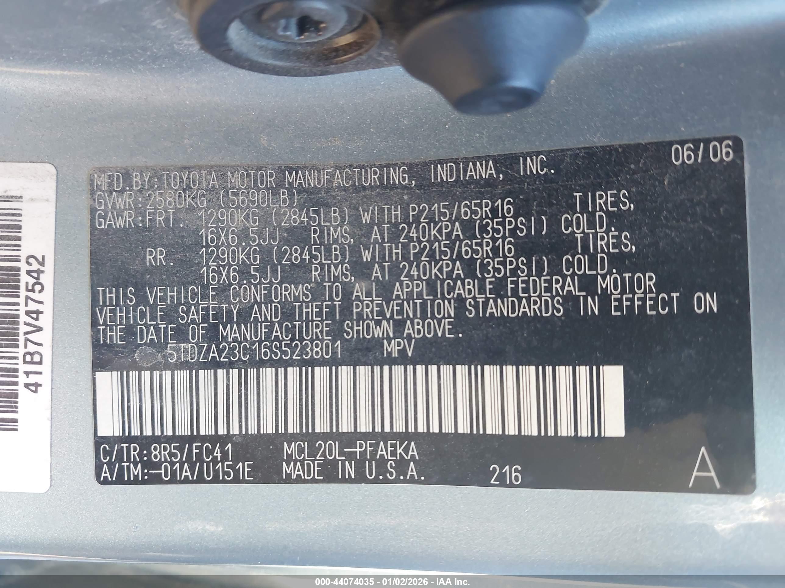 TOYOTA SIENNA image 9