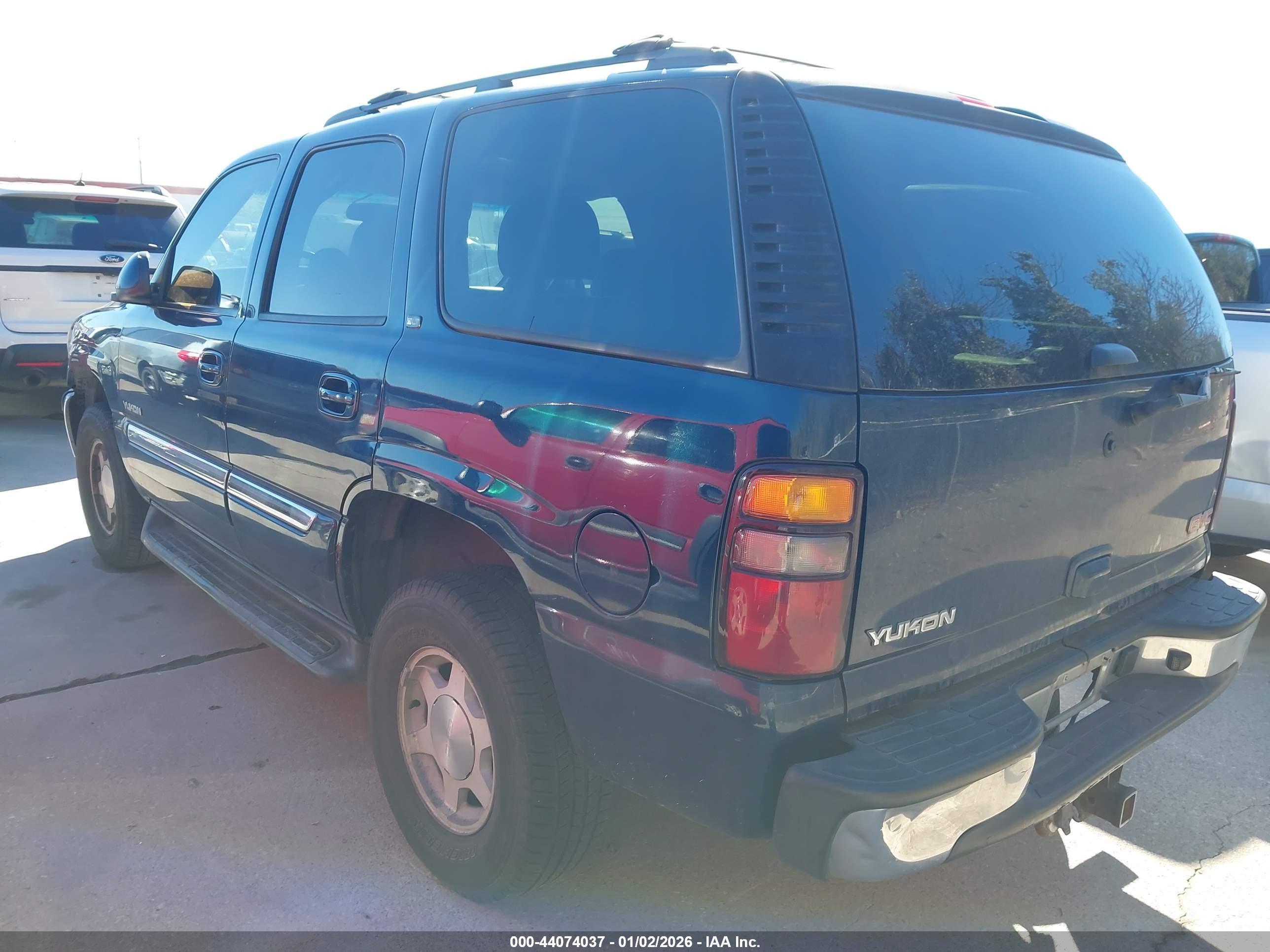 GMC YUKON image 3